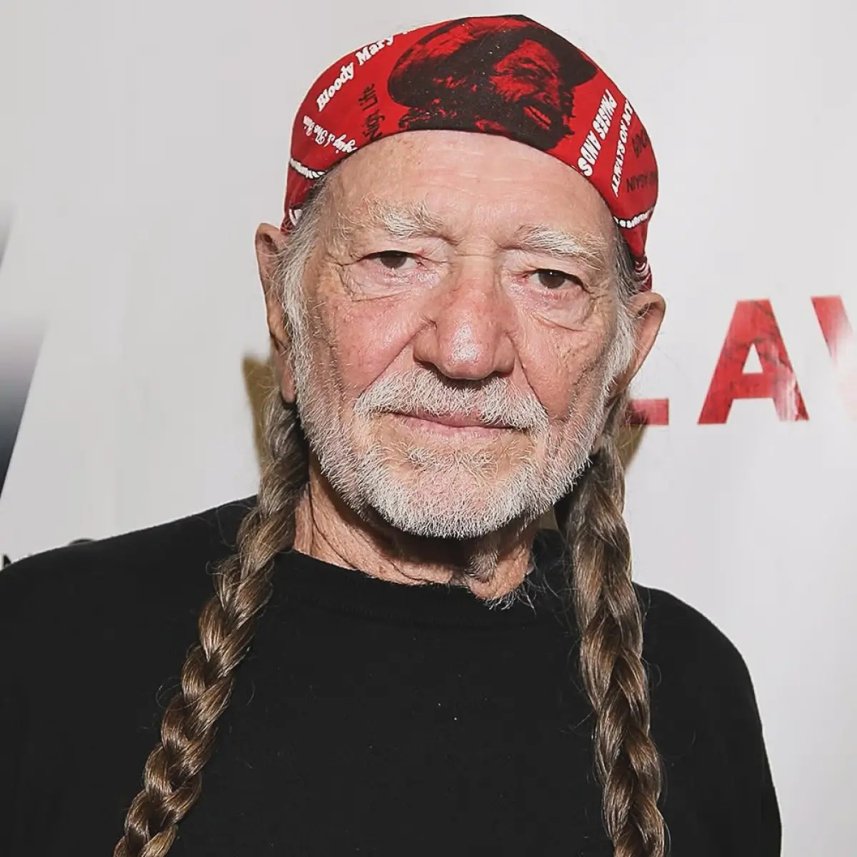 Stana Katic Celebrates Willie Nelson’s Birthday & Fitness Journey Honoring a music legend's 92nd with a brisk hike as she powers through #AFitterFunnerMe!!!