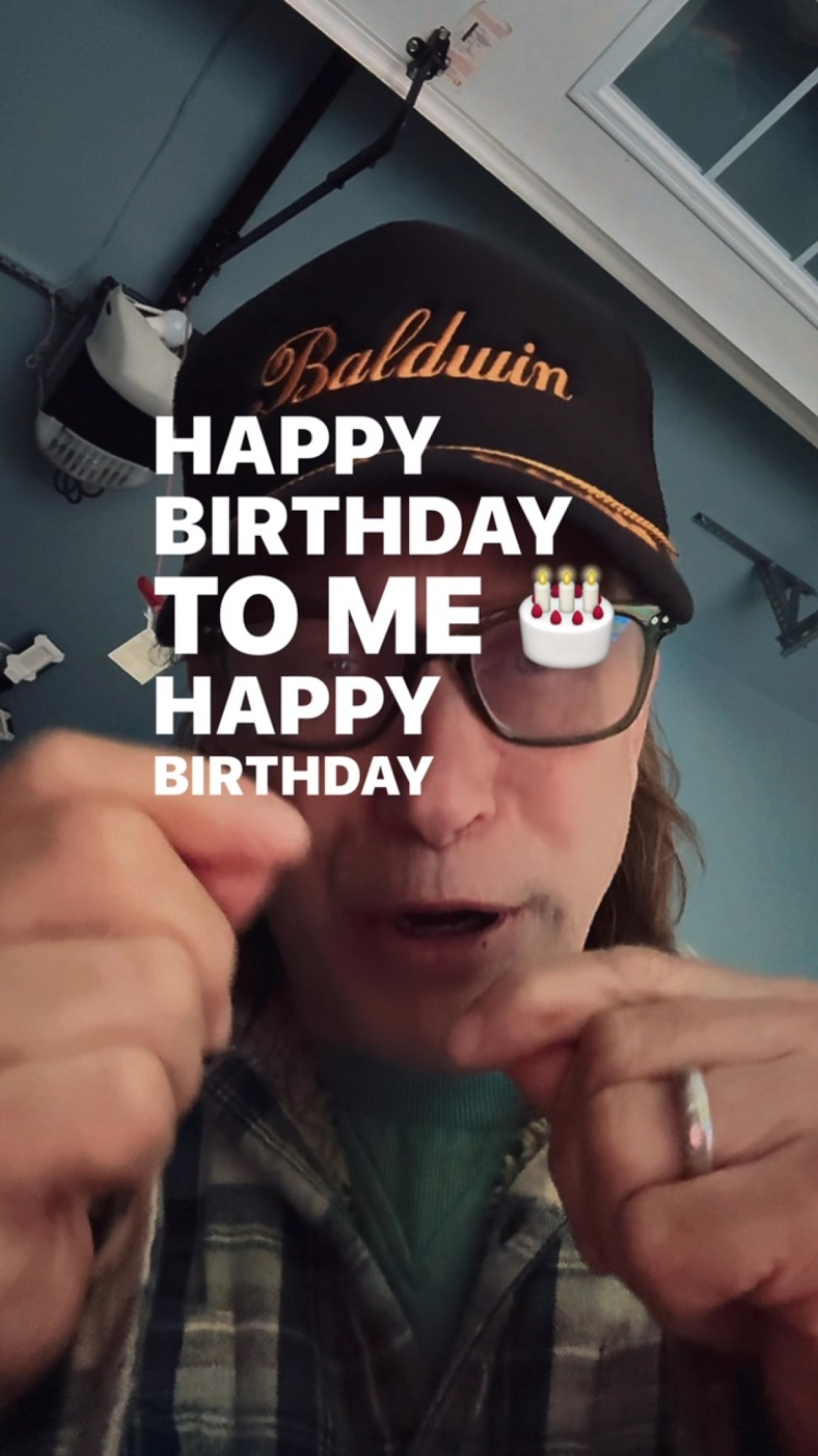 Stephen Baldwin’s Birthday Bash: Podcast Host Extraordinaire Stephen Baldwin charms with a playful birthday bash, debuting his podcast in style. Enjoy!
