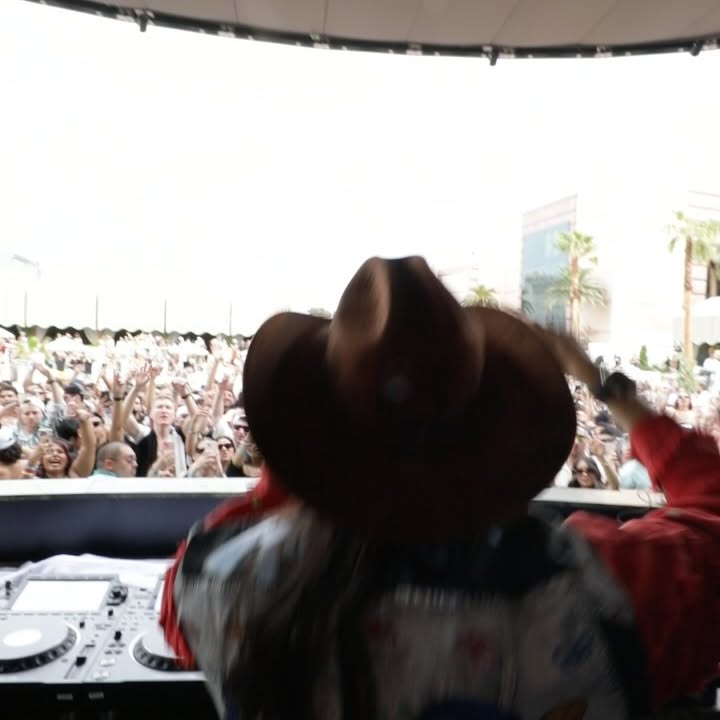 Steve Aoki Lights Up Palm Tree Beach Club Opening