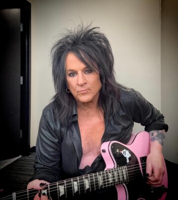 Iconic guitarist Steve Stevens heats up his routine with new Ciari guitar preview - global buzz