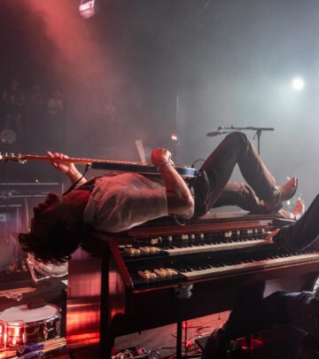 Electrifying showmanship under starlight as the band charms fans and lights up Down Under!