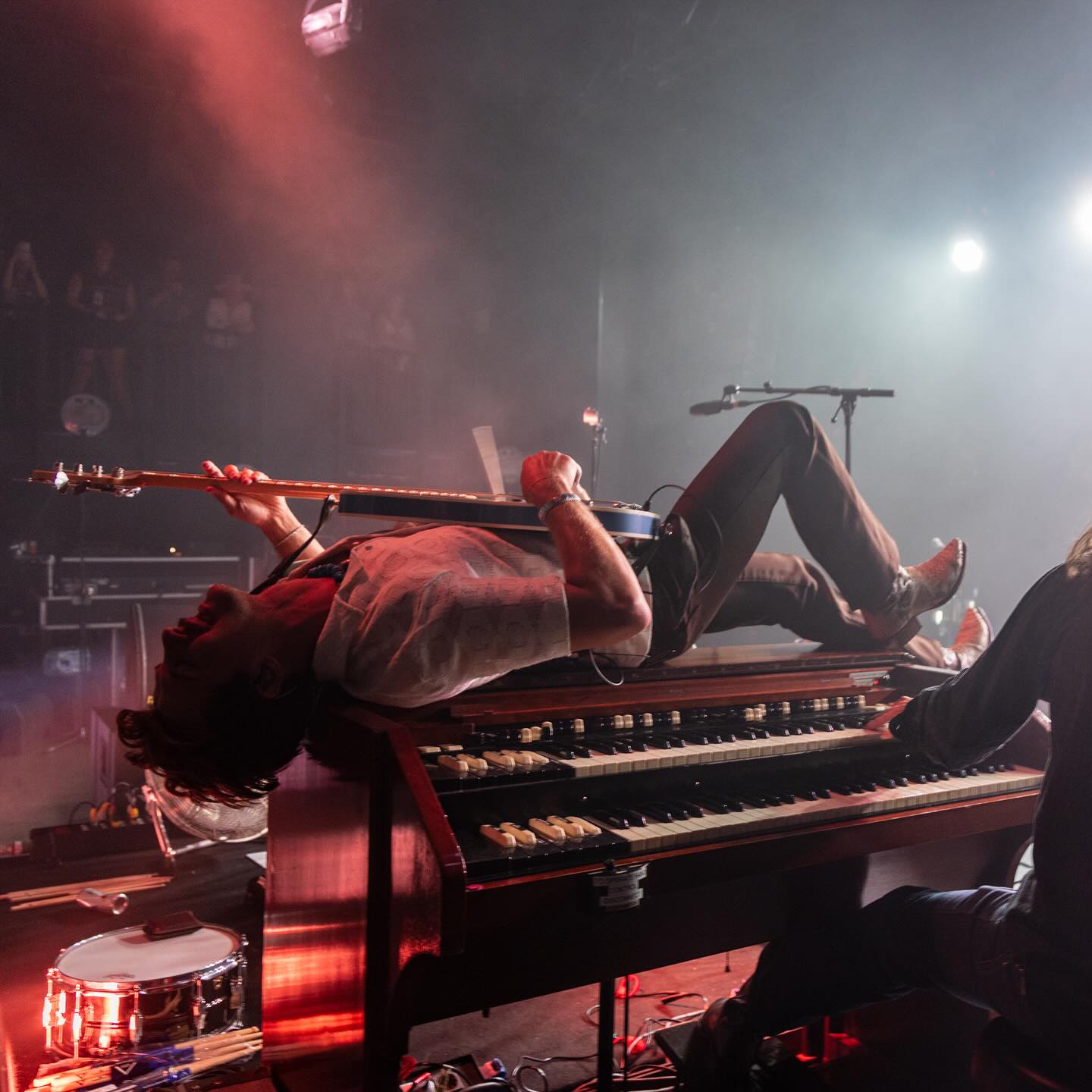 Strays Ignite Australian Tour With Thrilling Performance Electrifying showmanship under starlight as the band charms fans and lights up Down Under!