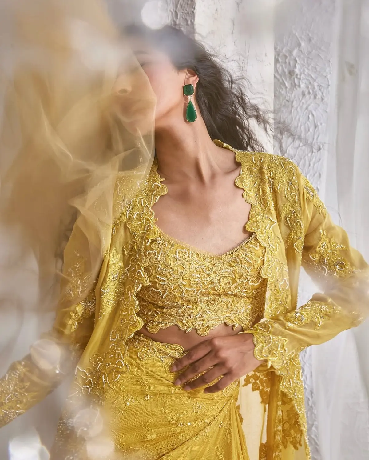 Stylish Summer Chic: RoseRoom’s Creative Transformation Hoorvi J. Valaya steers bold styling for RoseRoom, infusing summer hues with contemporary!