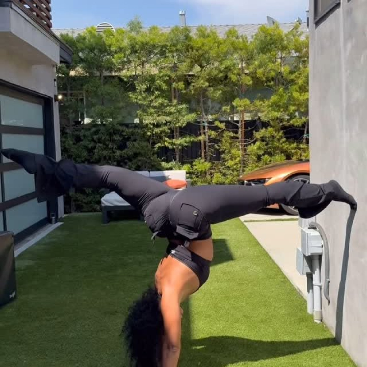A refreshing blend of workouts and style as Chloe Arnold embraces summer energy.