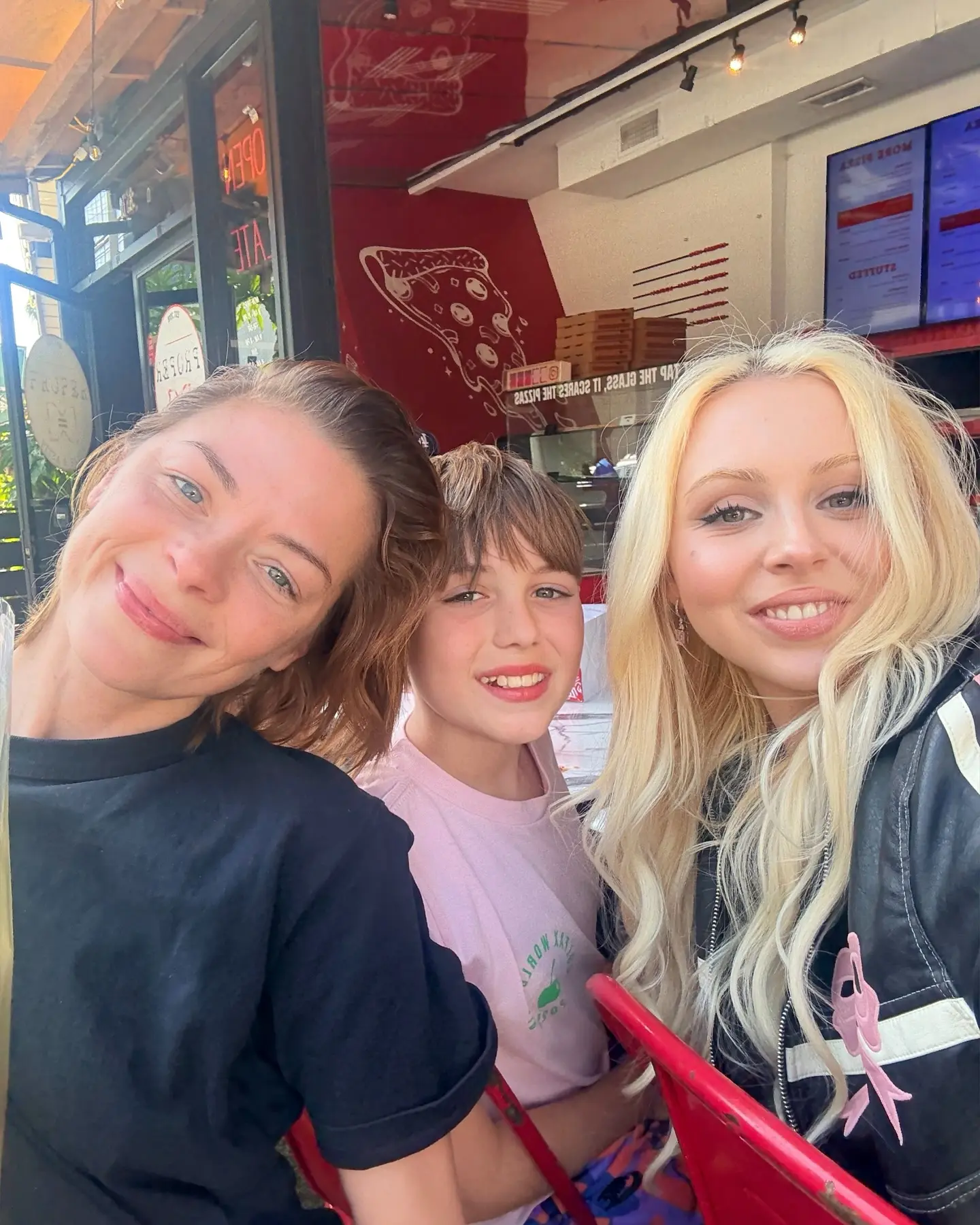Sunday Funday: Jaime King and Pammy Hilton Shine Jaime King's casual Sunday outing exudes chic style and friendship in a vibrant snapshot.!