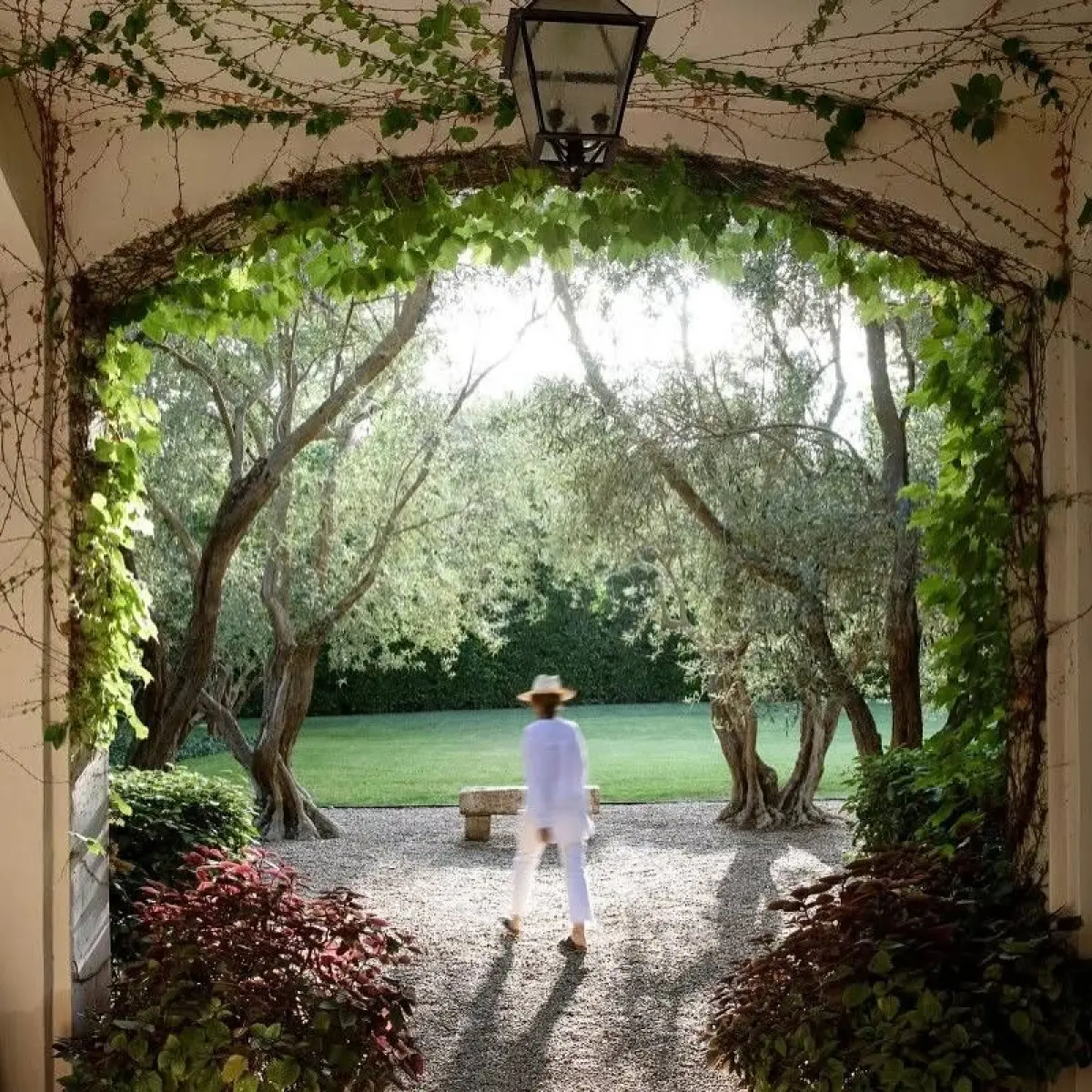 Sunday Sanctuary: Interior Design That Inspires Step into a dreamy retreat that marries NMeyers Interiors' design with ArchDigest allure!!