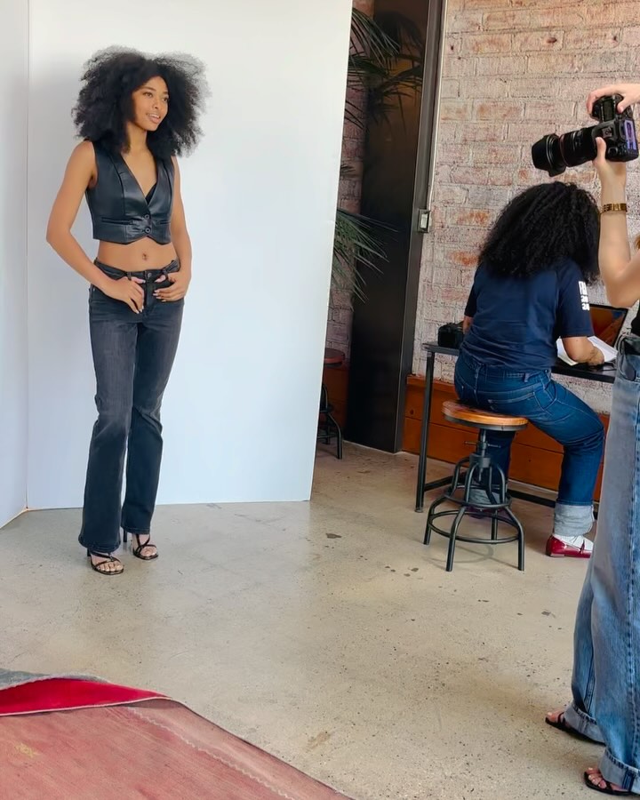 Supermodel Mychal~Bella Lights Up Friday