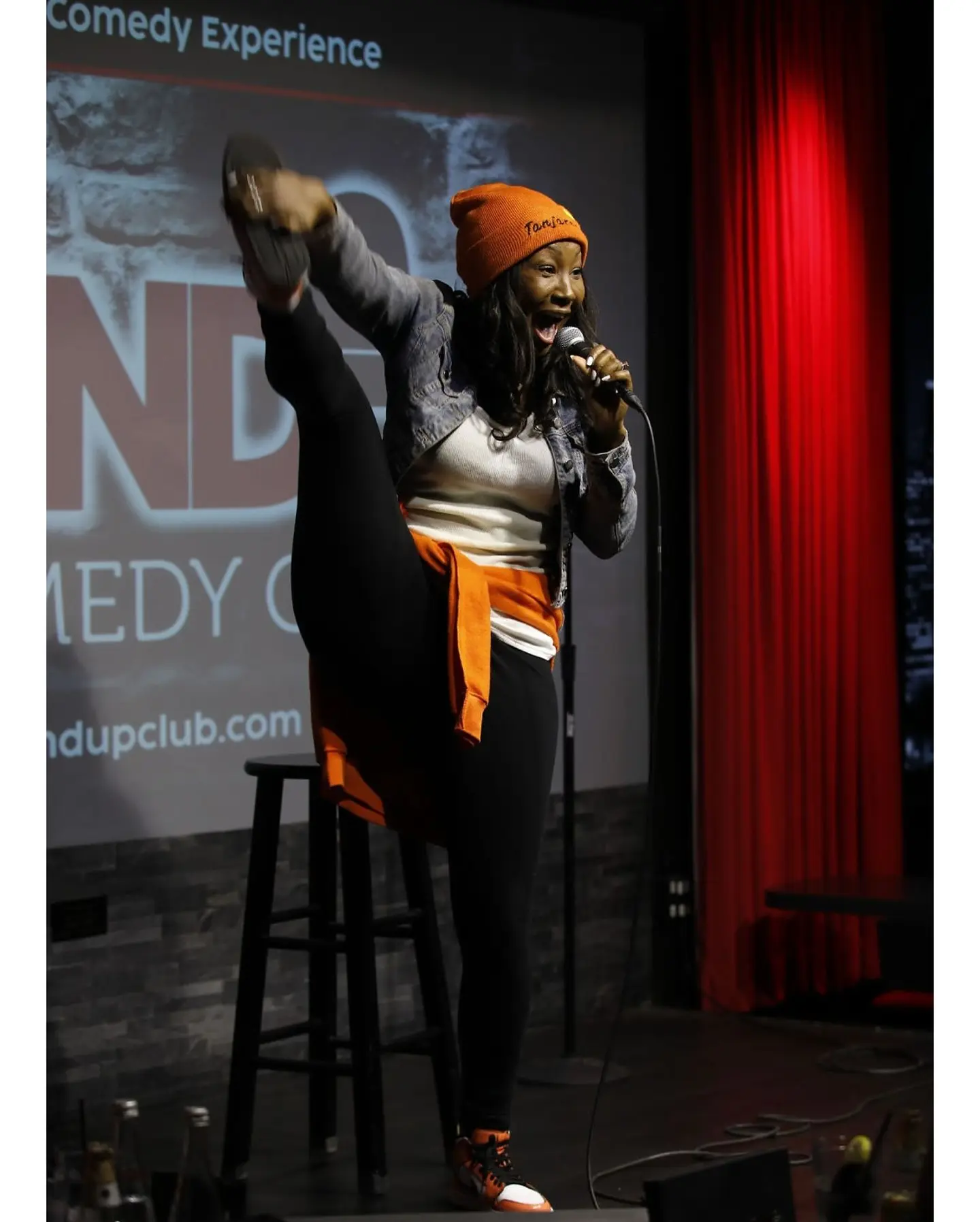 Tanjareen Martin Delights Bellflower Crowd at Standup Comedy Club Veteran comic hosts playful Q&A moment on stage, thanking C Wayans and area’s best fans!!!