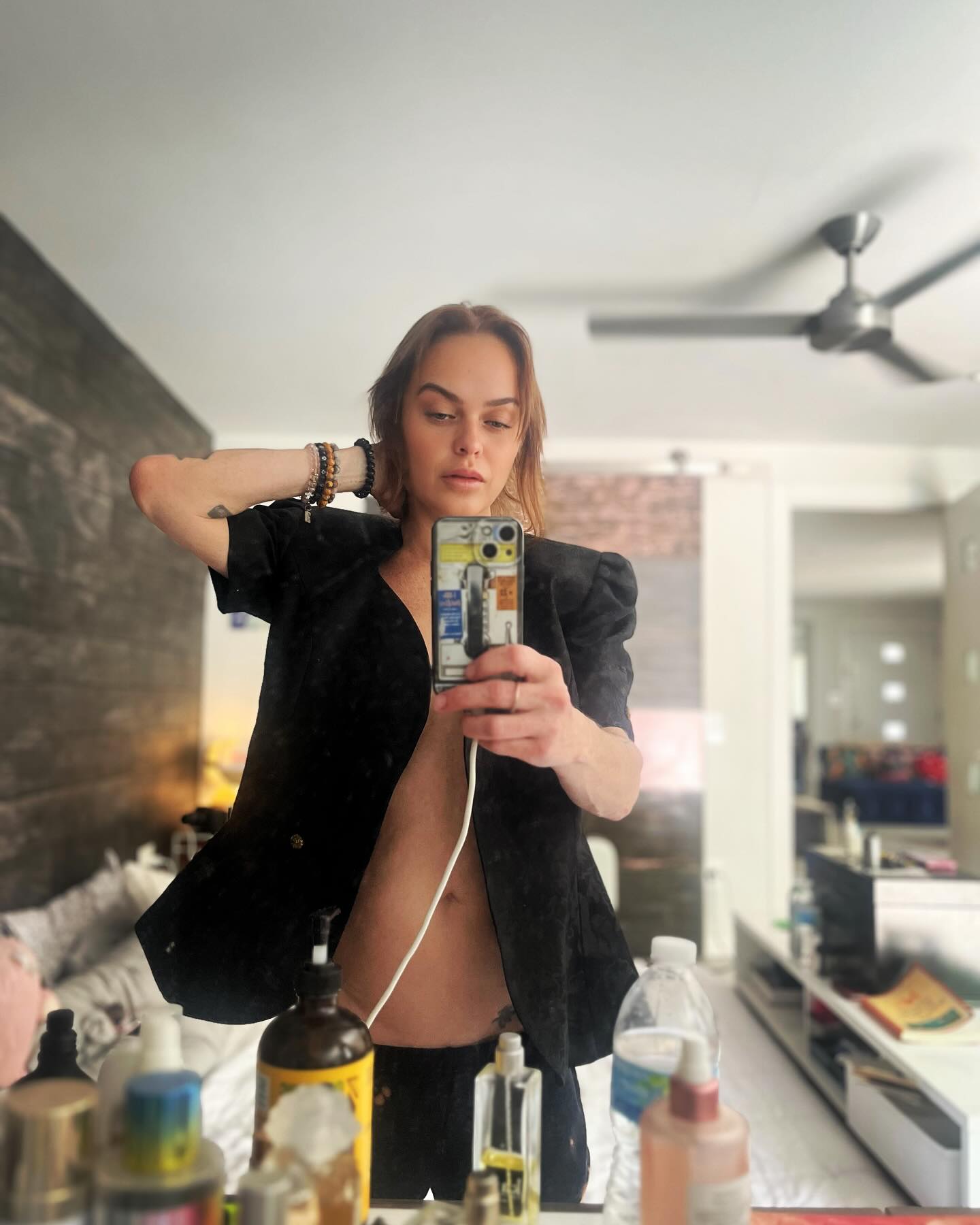 Taryn Manning’s Sweet Reminder Inspires Fans Hollywood star offers a charming boost to her followers with a heartwarming message today.