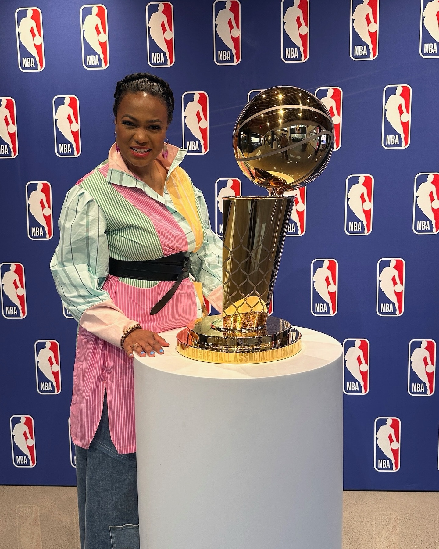 Tatyana Ali Tours NBA Offices & Celebrates WNBA Dominance Tatyana Ali shares NBA offices tour, reflecting on historic basketball & WNBA dominance.