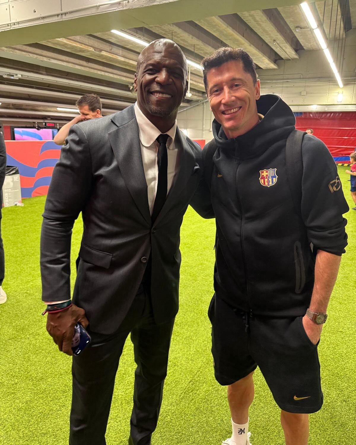 Terry Crews Meets FC Barcelona Legends