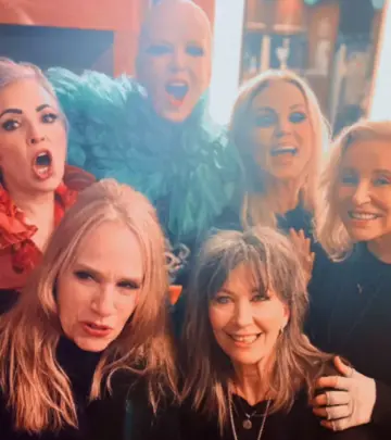 Iconic band joins Garbage at Cruel World Fest, delivering electrifying performance full!!
