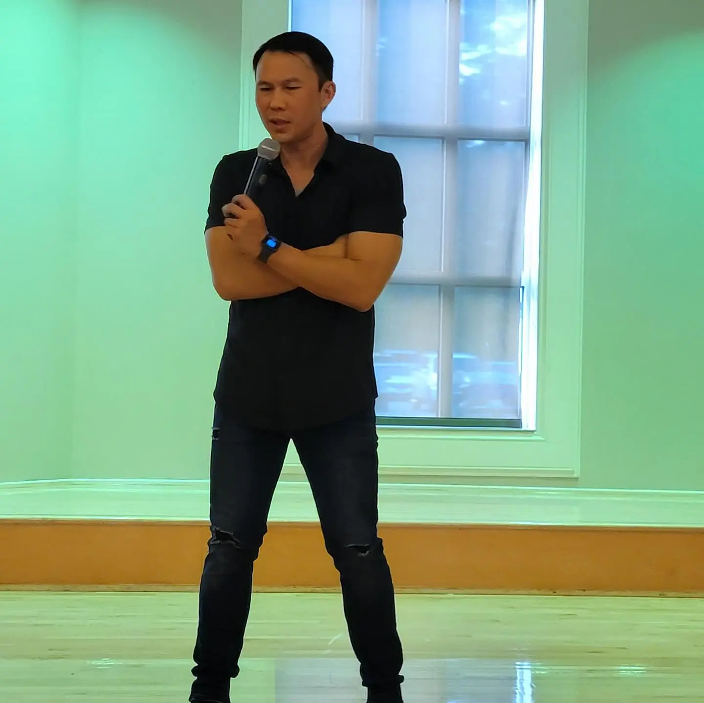 Thom Tran Rocks MilSpouseFest Performance Star performance at Camp Lejeune sparks excitement for upcoming Los Angeles and LBC shows!