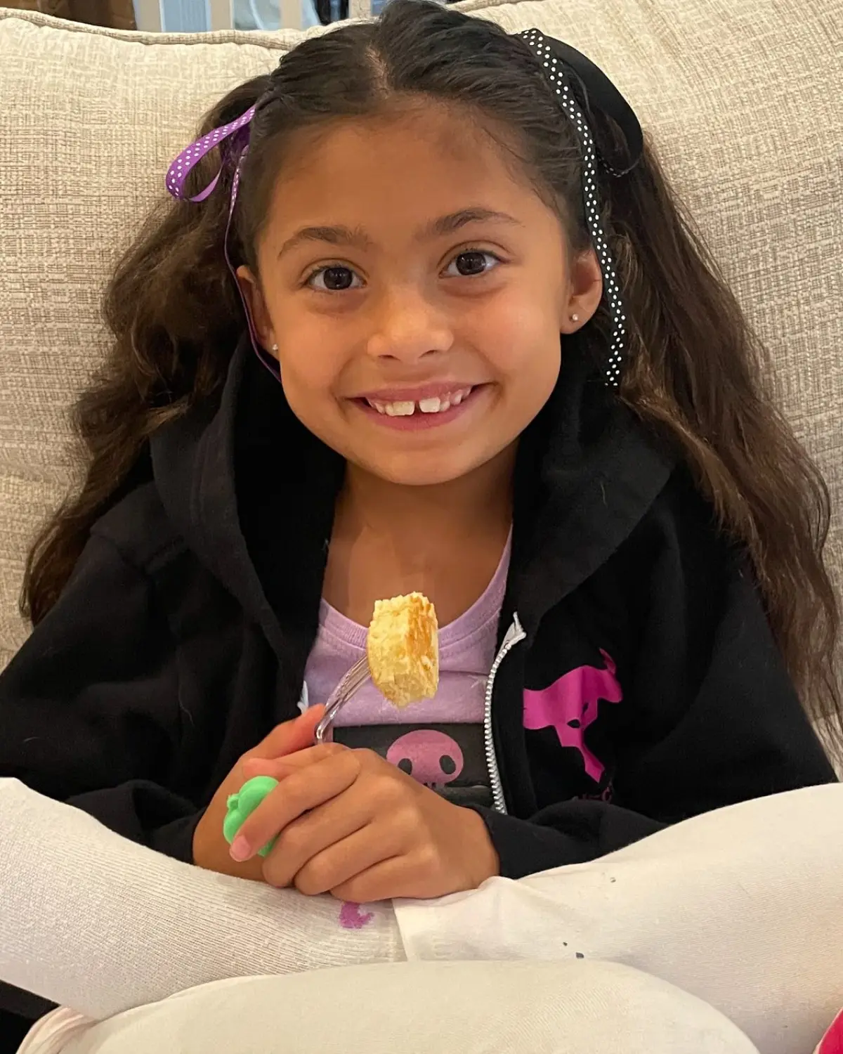 Celebrating Tia’s vibrant 7th birthday with creativity, heartwarming snuggles & joyful fun