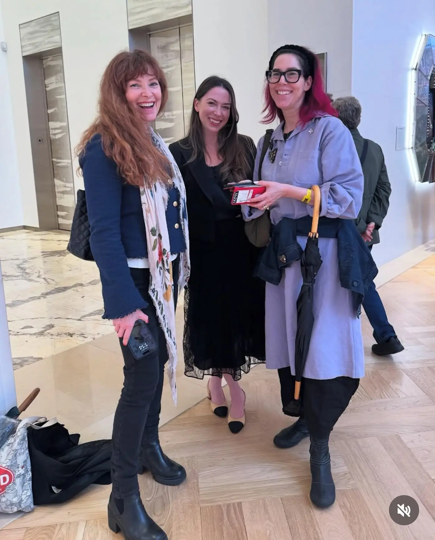 Inside Tiffany’s tour: quirky moments, celebrity charm and unexpected fun under rainy sky.