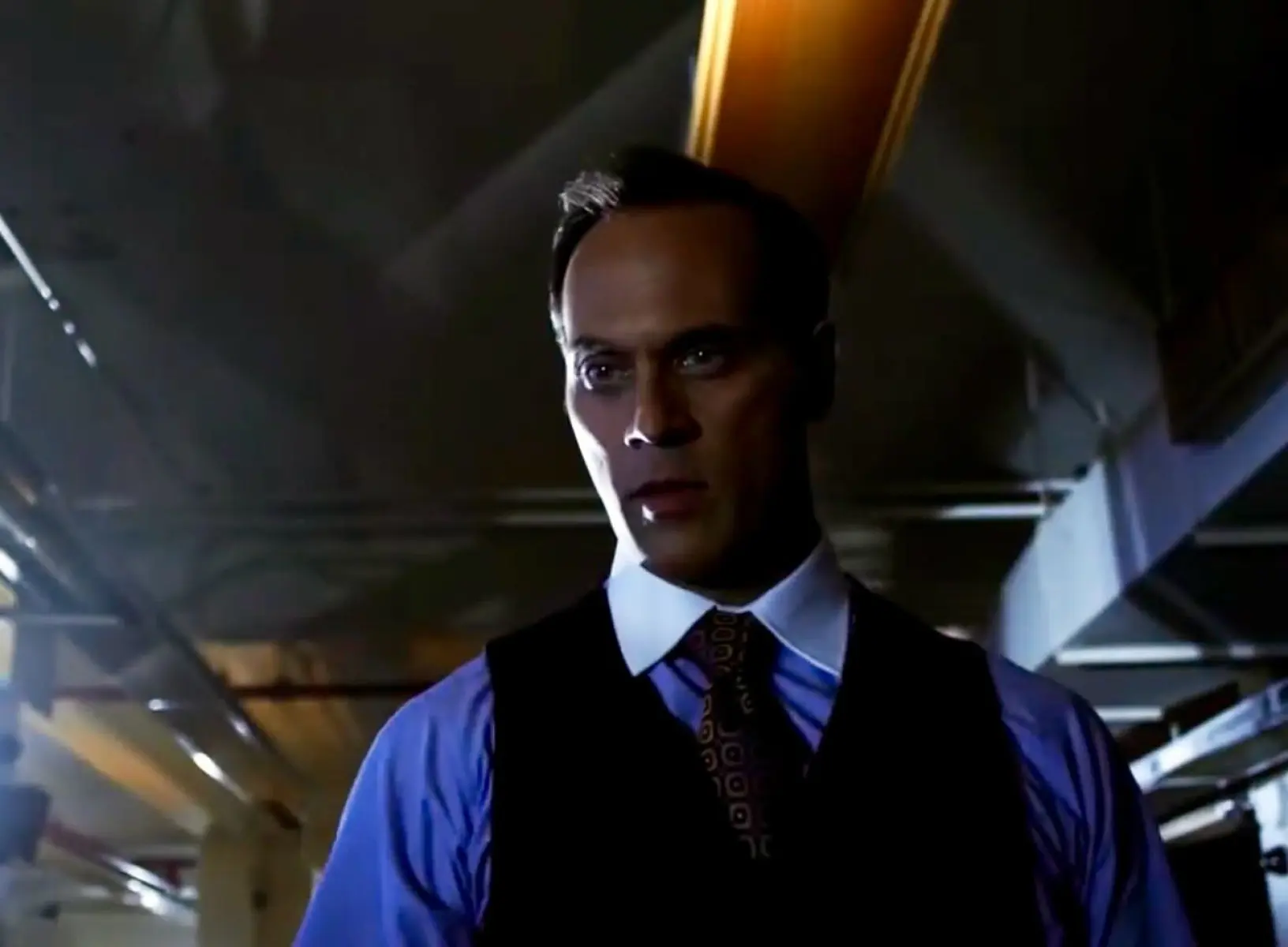 Todd Stashwick Channels Gotham Villain Todd Stashwick revisits his iconic villain role, embodying Gotham’s dark allure with vim!