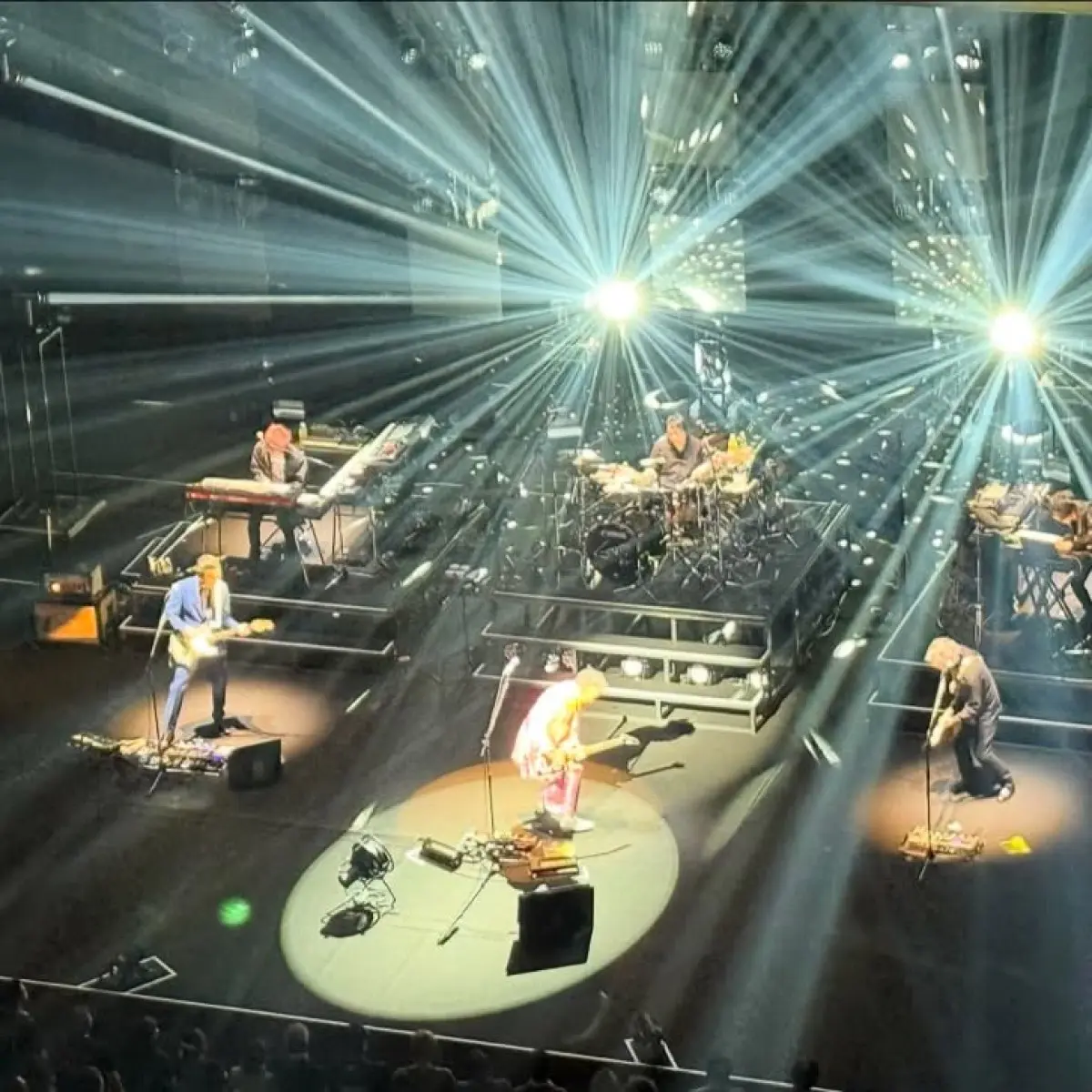 Toyama Shines on G VIII Tour Performance At Toyama's Ovardo Hall, Tomoyasu Hotei set a record as his G VIII tour hit new peak super