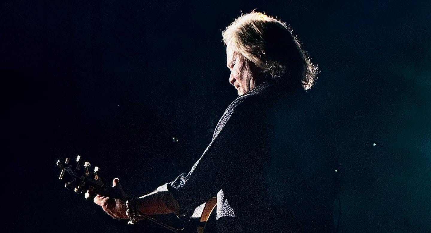 Travis Tritt Rocks Portsmouth Pavilion Live
