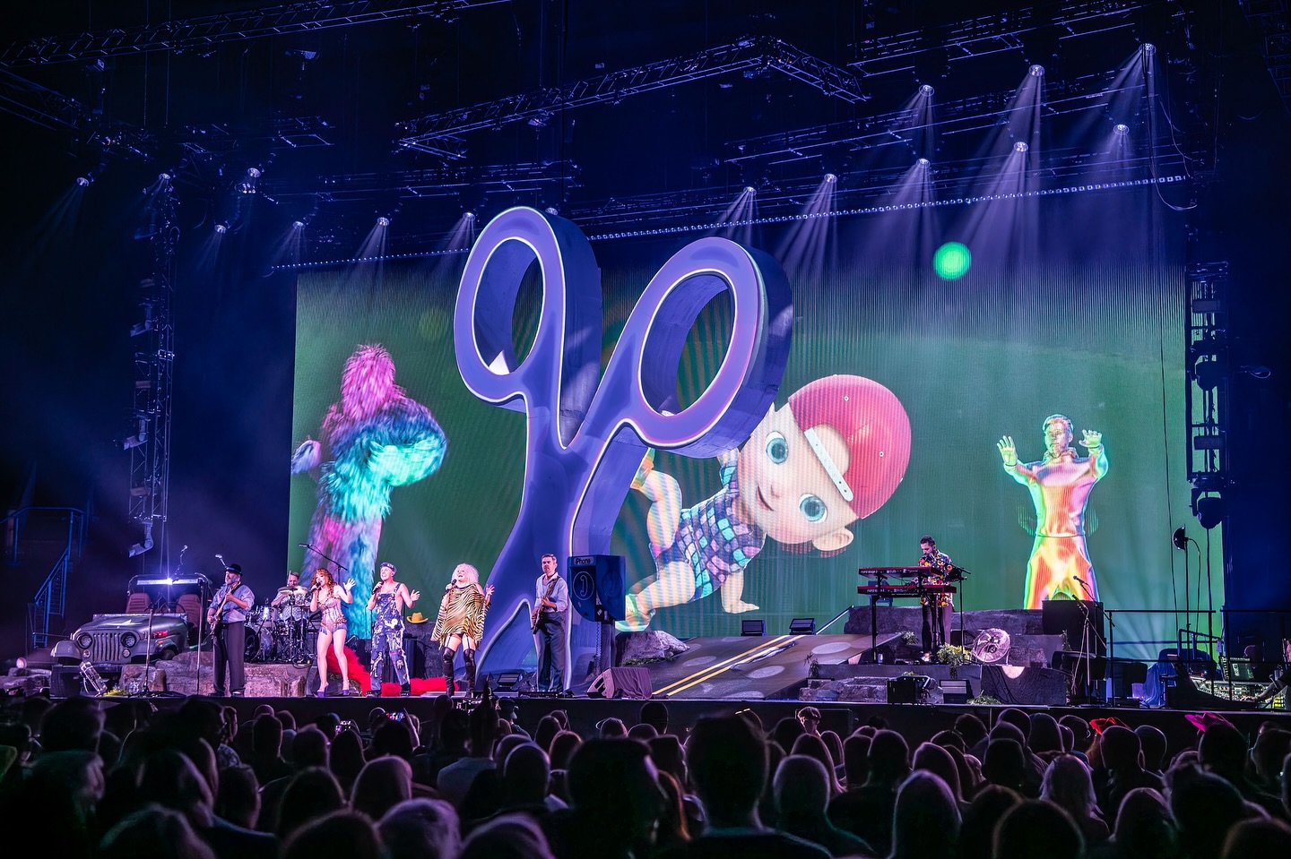 UK Arena Tour Begins In Nottingham