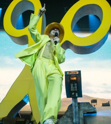 UK Arena Tour: Special Proposal Sparks Joy in Bournemouth