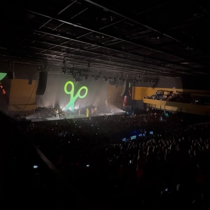 UK Arena Tour: Special Proposal Sparks Joy in Bournemouth