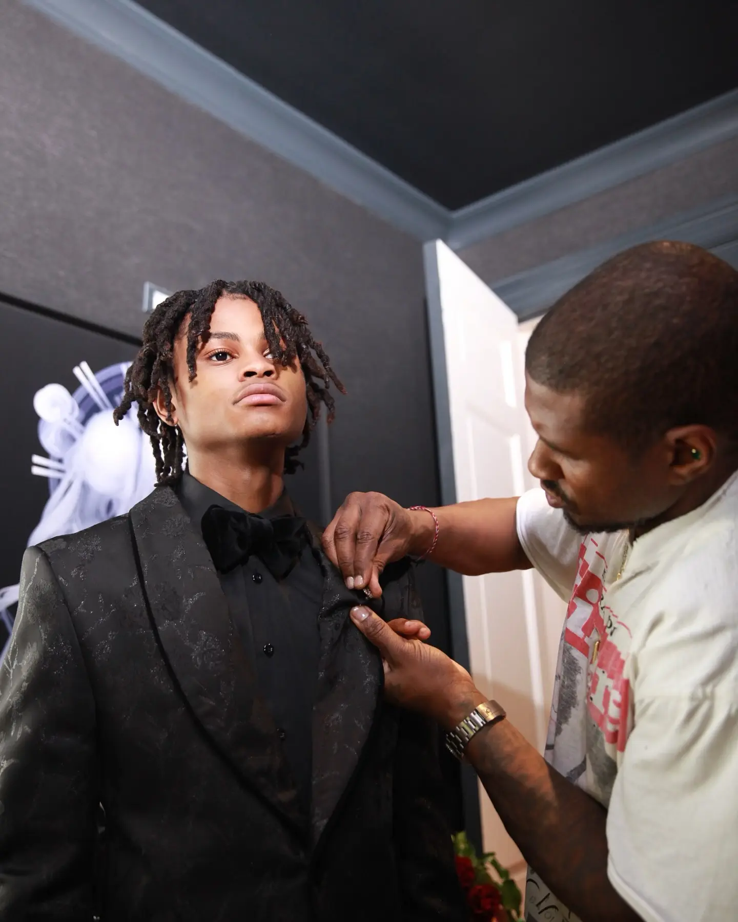 Usher Celebrates Son’s Prom Night Milestone Fatherhood at its finest, Usher proudly shares his son Cinco’s memorable prom night moment.