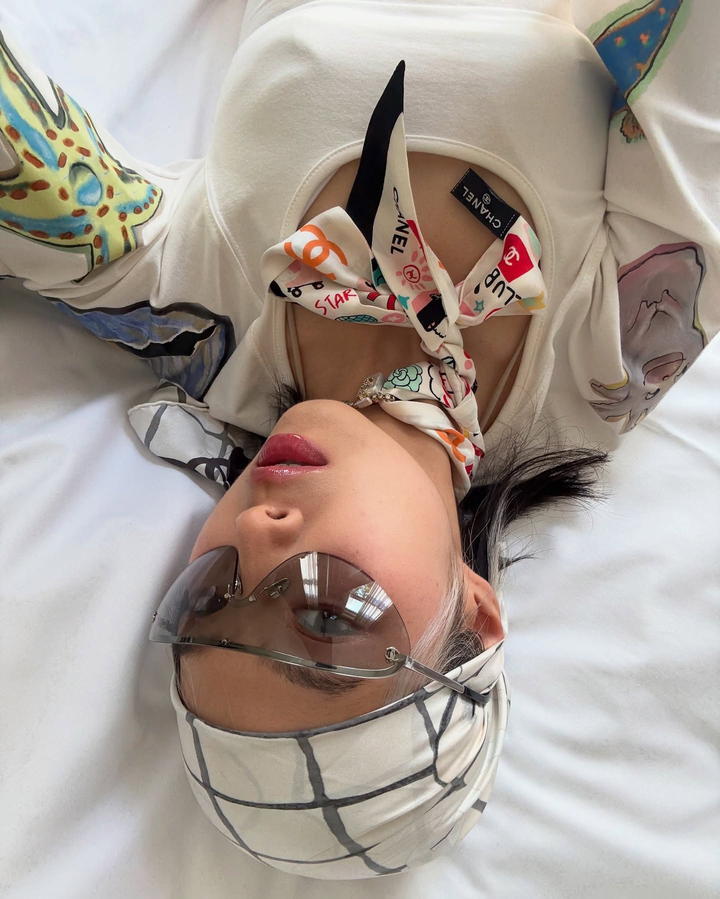 Valerie Zhang Strolls Amsterdam’s Canals in 22K Steps