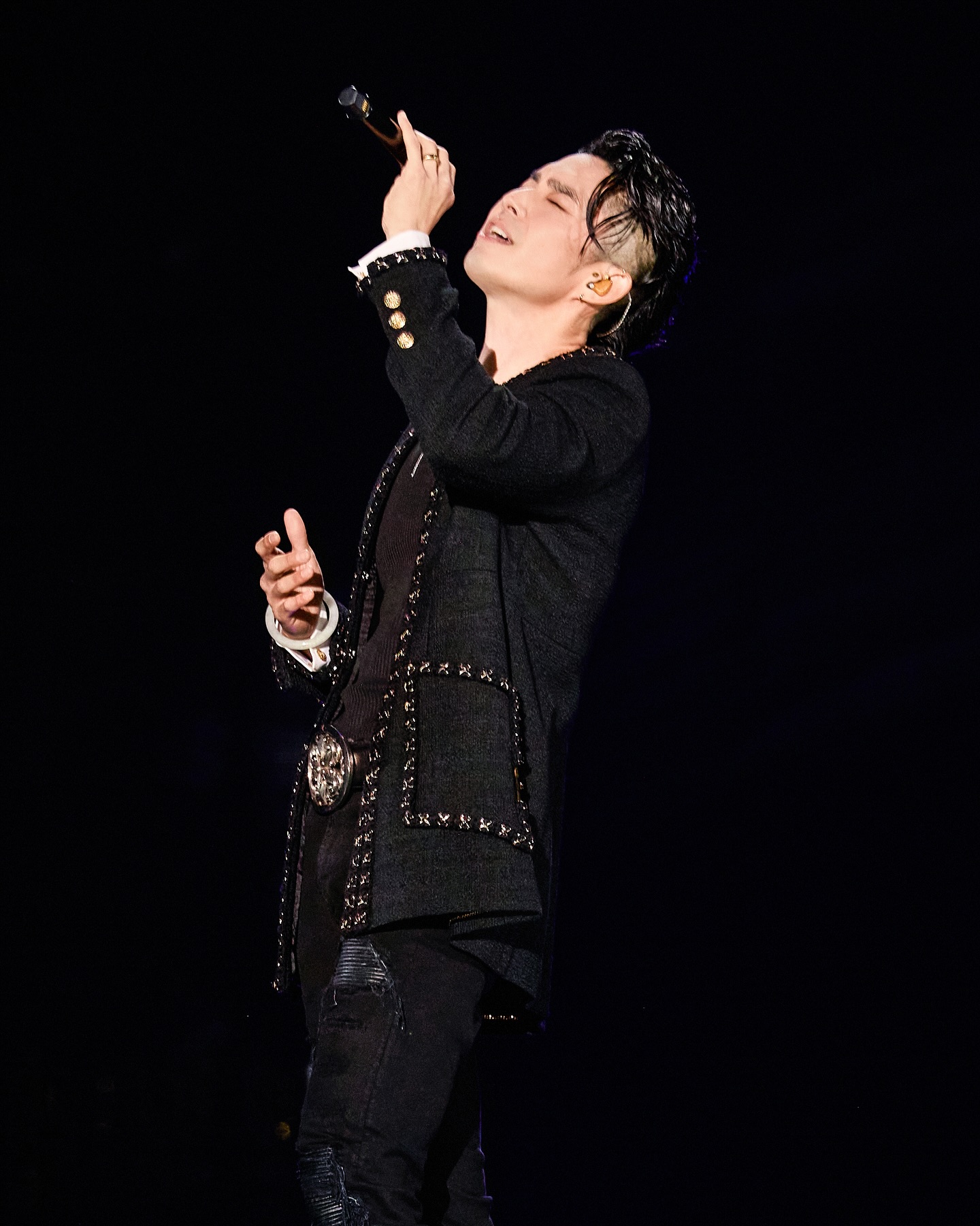 Vanness Wu Enjoys Live Stage Fun on Tour