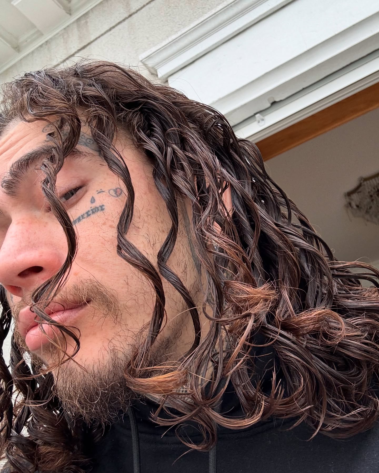 Whindersson Nunes Unveils Bold Hair Transformation