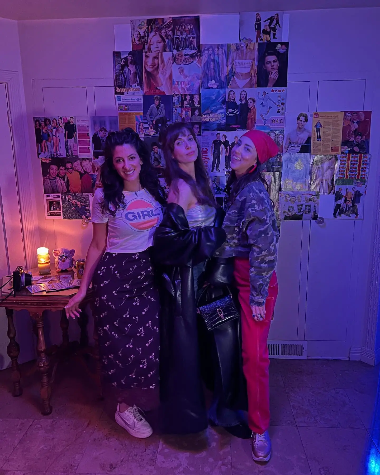 Y2K Vibes Ignite With Alison Brie's Latest Look