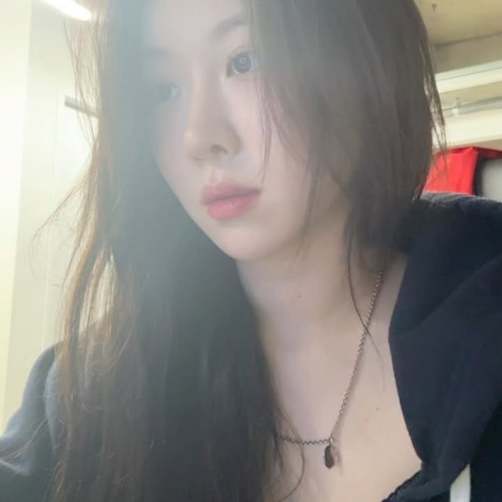 Yerin The Genuine’s Bold Work-Life Fashion Moment