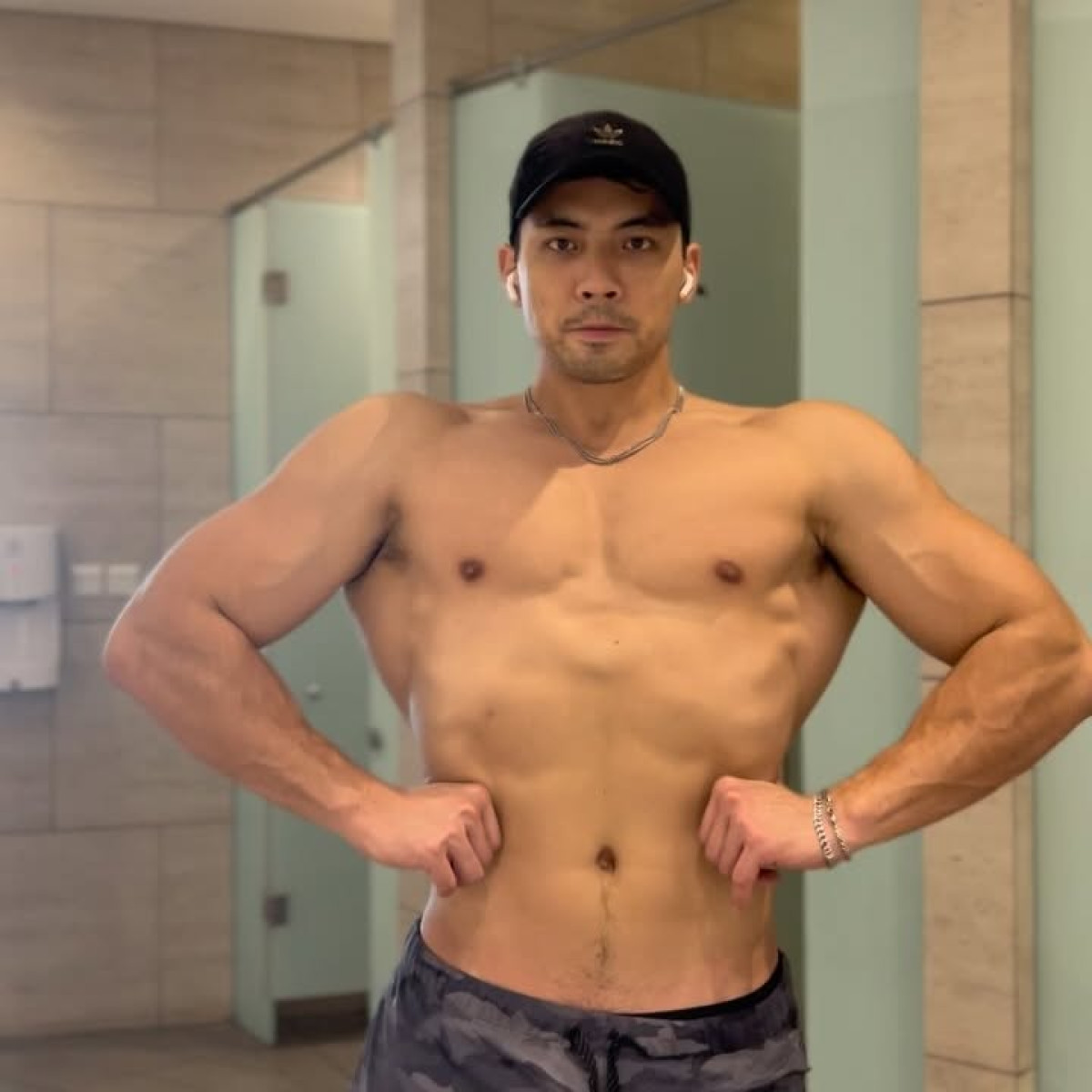 Yoshi’s Gym Pivot: Embracing Unconventional Workouts From chest day setbacks to pull-up triumphs, Yoshi reinvents his gym routine today with bold energy!