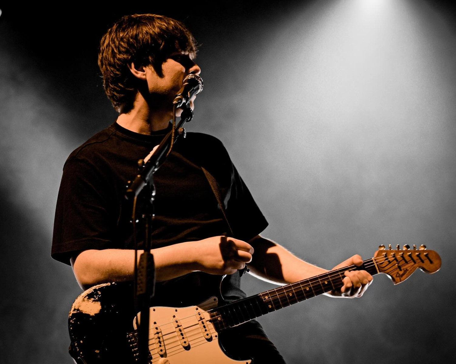 Your Town Tour Kicks Off In Reading Reading awakens to an exhilarating tour as Jake Bugg headlines this must-see music event!!