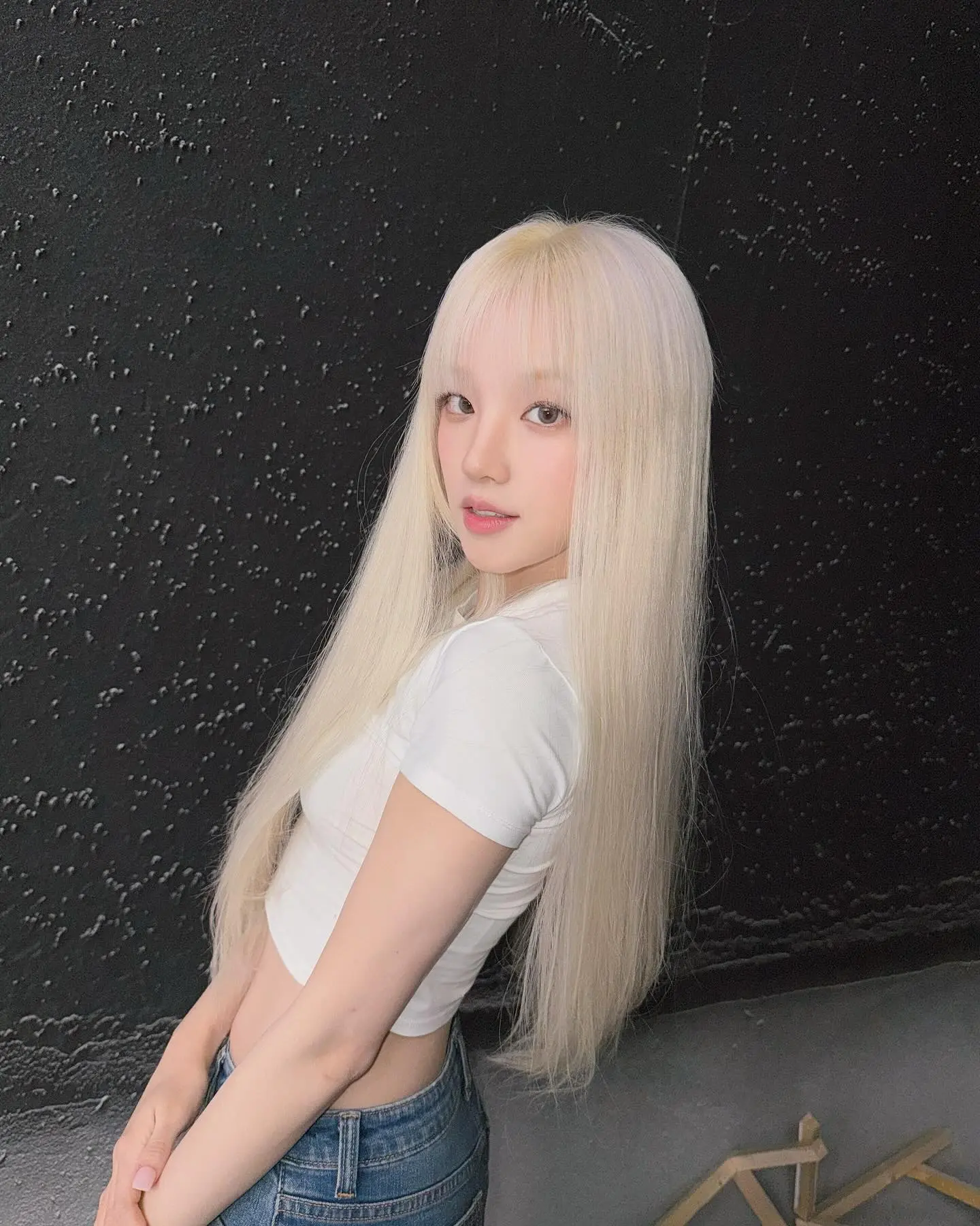 Yuqi Teases Fans With Cryptic Post