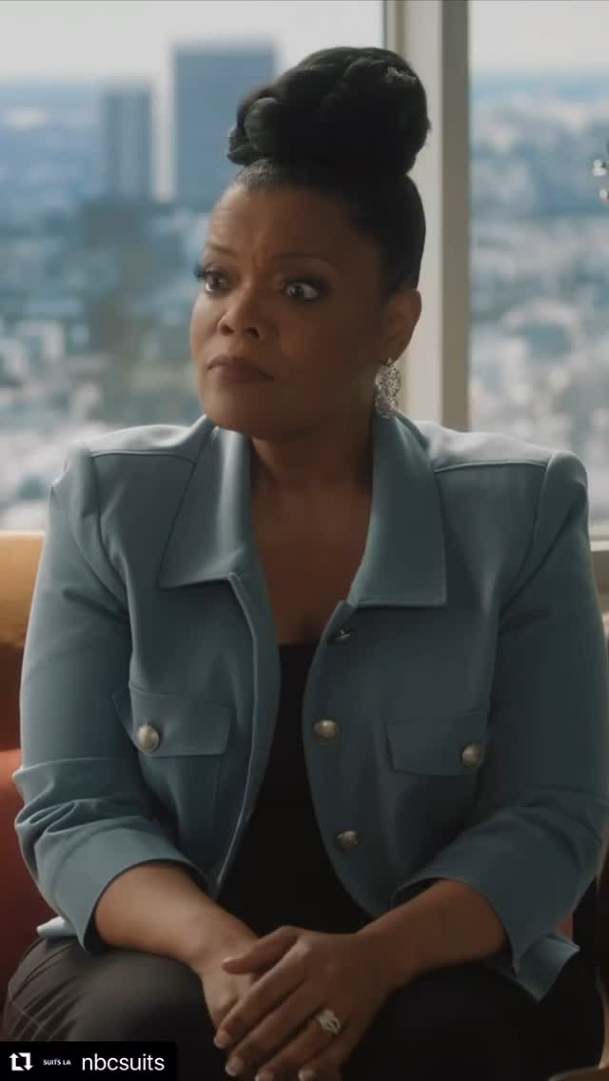 Yvette Nicole Brown Lights Up Suits LA Dynamic actress Yvette Nicole Brown charms fans with wit and a powerful performance on SuitsLA