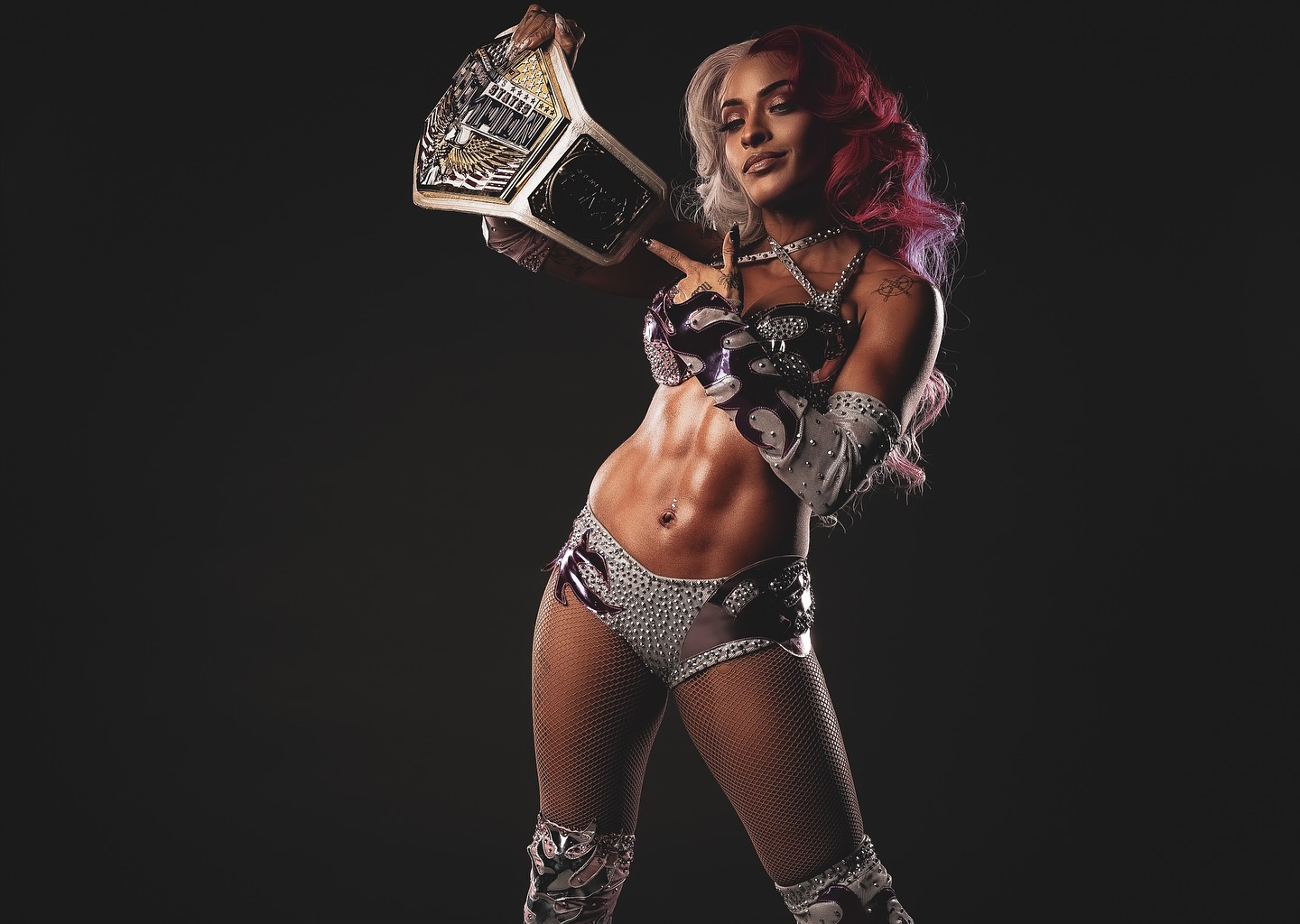 Zelina Vega Shares Back Bumps And Photo Dumps