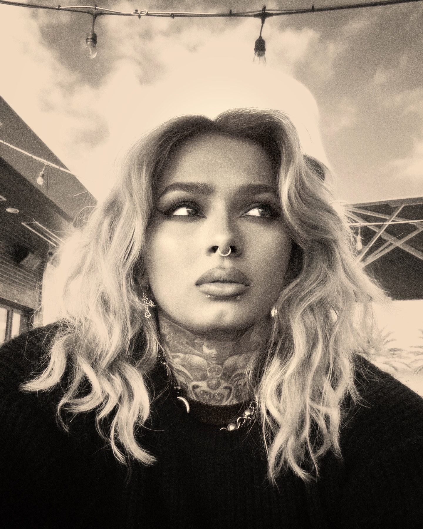 Zhavia’s Nostalgic Selfie Moment Captivates Fans