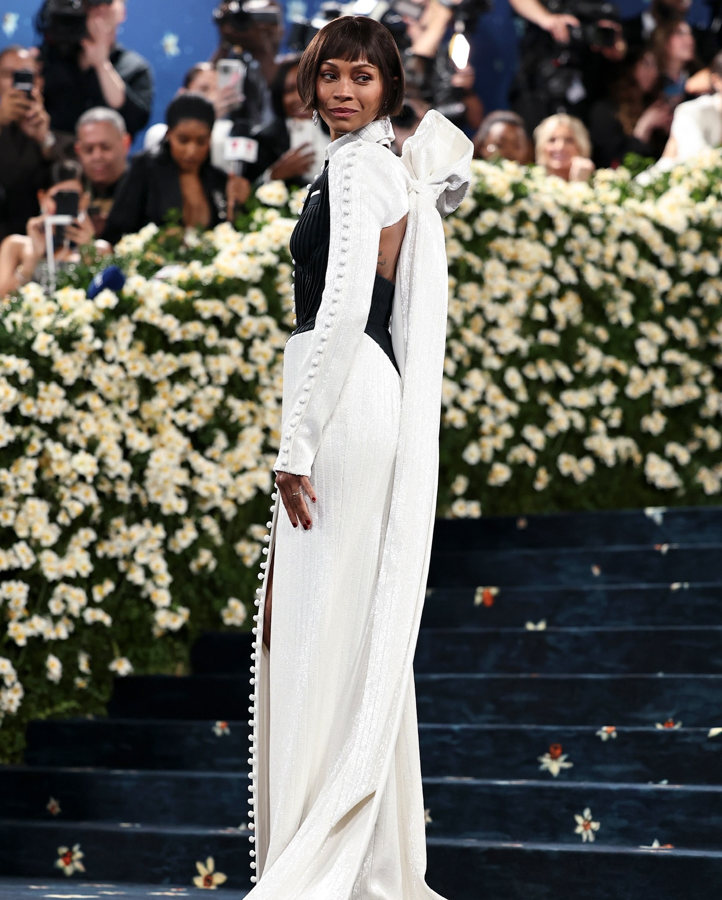 The actress shows off her chic gown with flawless styling, catching every eye online!