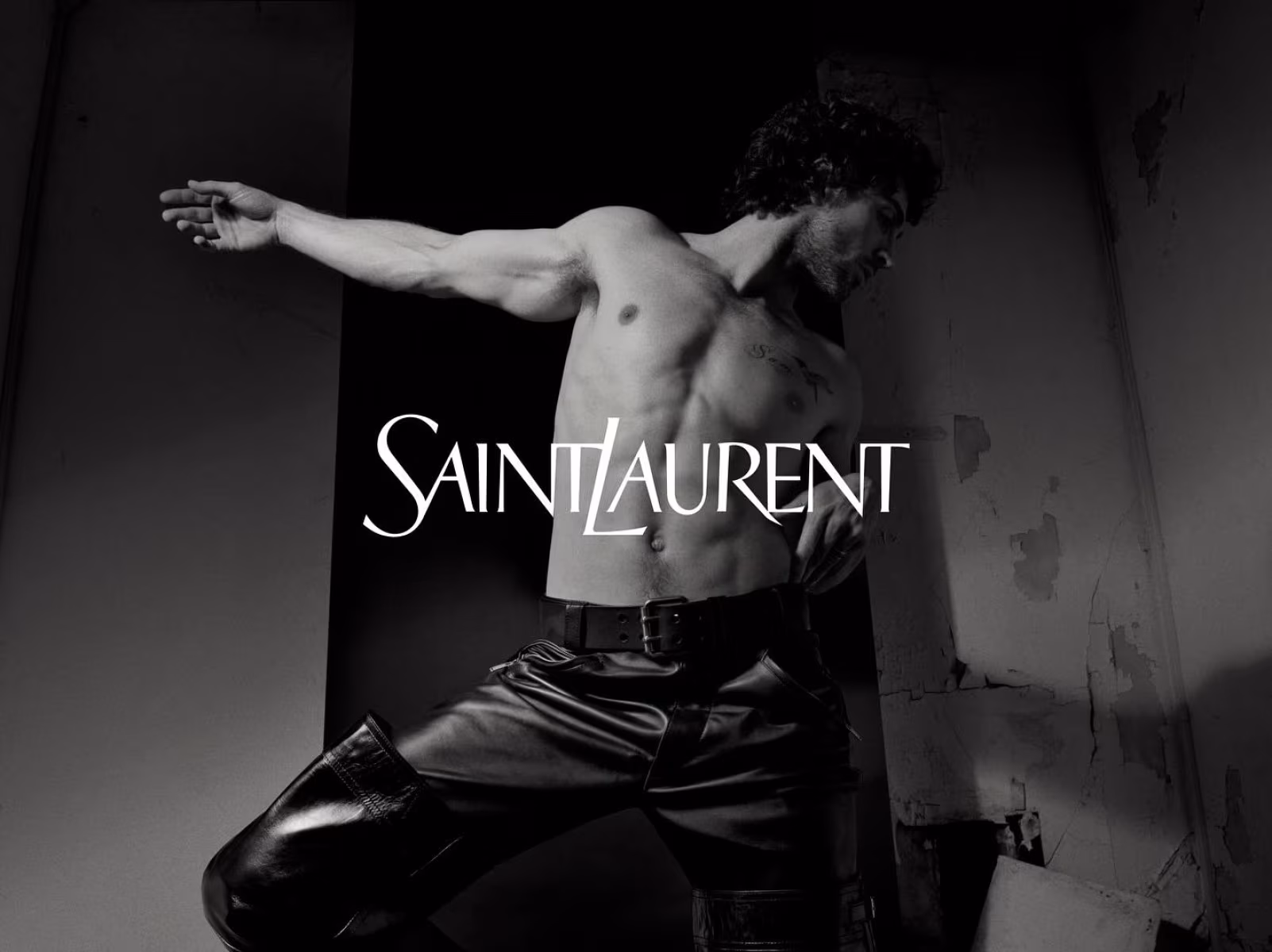 Aaron Taylor-Johnson Shines at Saint Laurent Fall 25 Show Golden Globe star gives Vaccarello’s designs edge with monochrome suiting and luxe leather