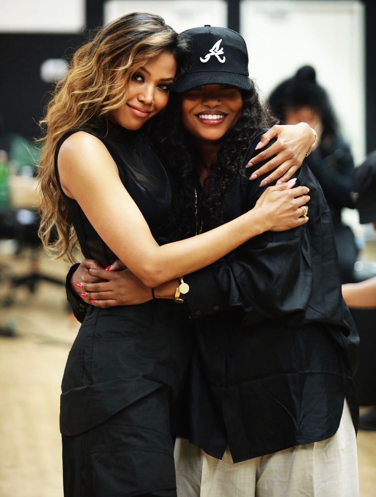 Amerie Reconnects With Day Ones at Cozy Get-Together