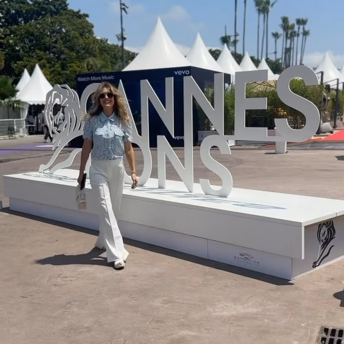 Amy Purdy Charms Cannes Lions With Creativity Talk Paralympic star stuns in lace skips face mics, sips rosé fountain and empowers new futures