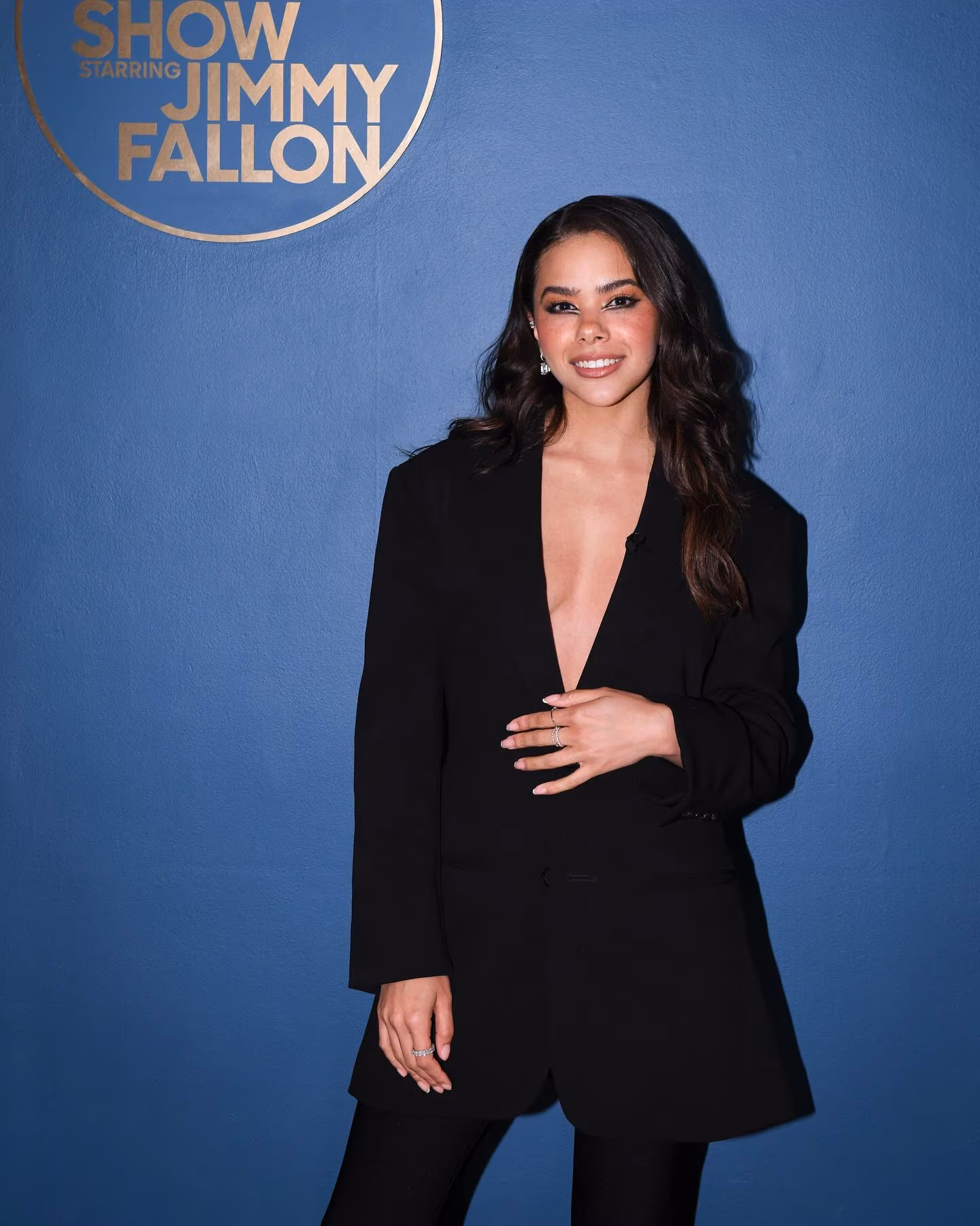 Antonia Gentry Previews Ginny & Georgia Season 3 on Fallon Late Night Show guest shares insider scoop, behind-the-scenes moments and cast buzz galore
