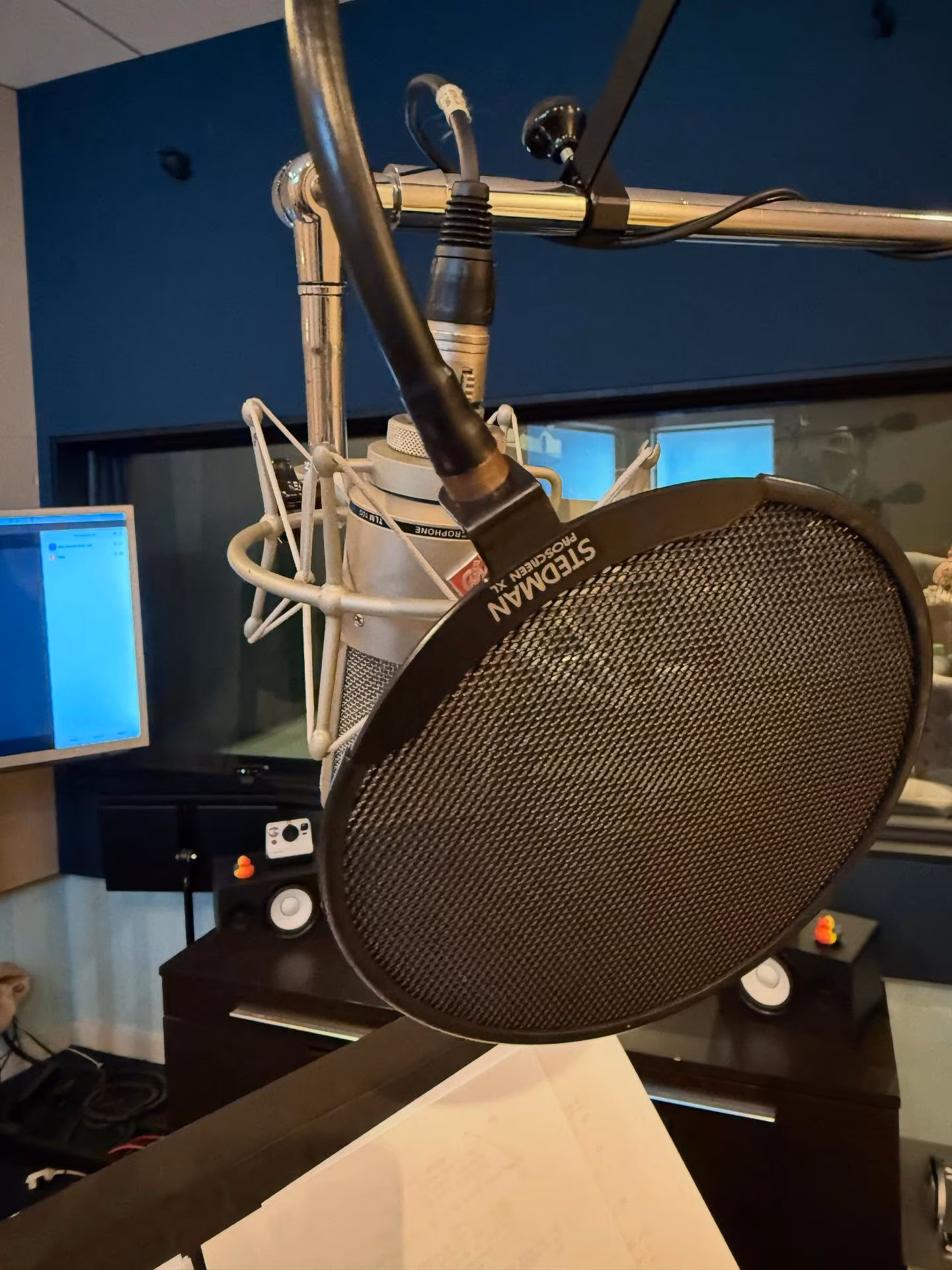 Brian Baumgartner Teases Return to Broadcast Booth Kevin Malone actor hints at a covert mic setup in a tease photo, igniting community buzz.