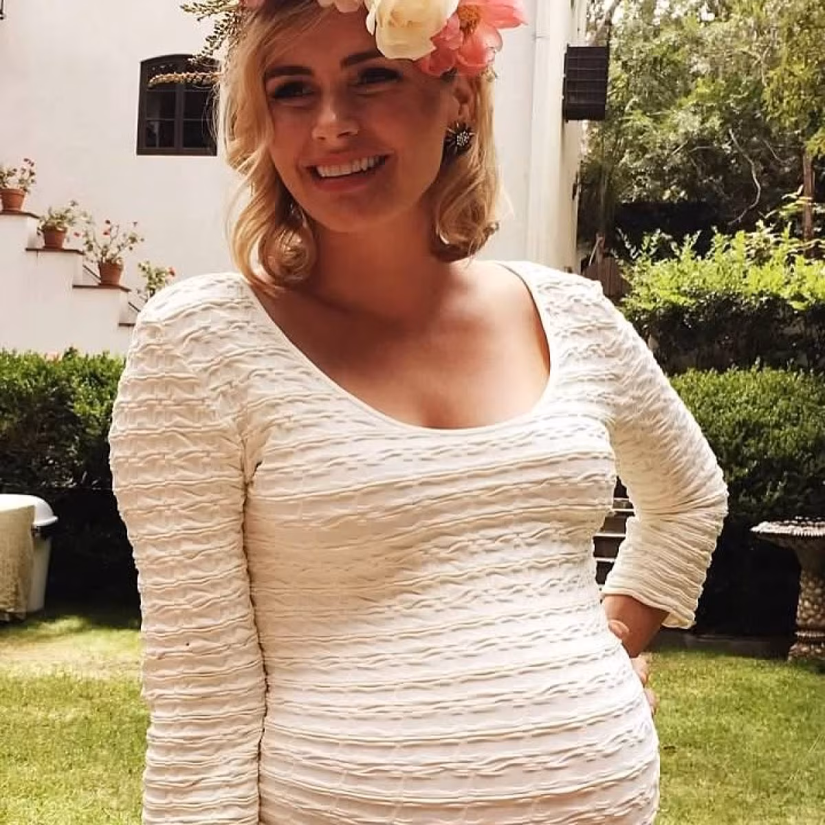 Actress digs into heartwarming flashback and salutes seven wonderful years of motherhood