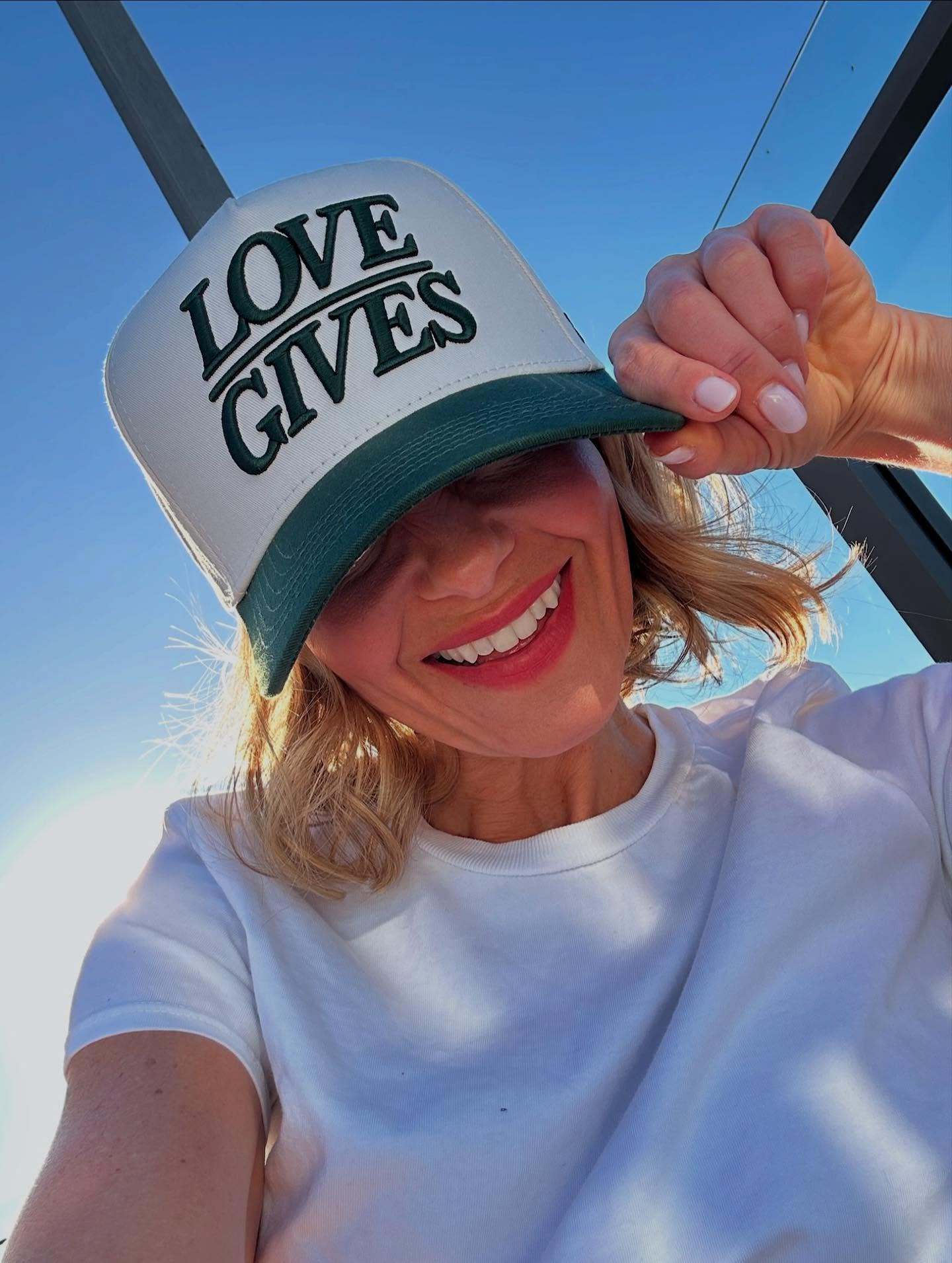 Candace Cameron Bure Launches Love Gives Giveaway