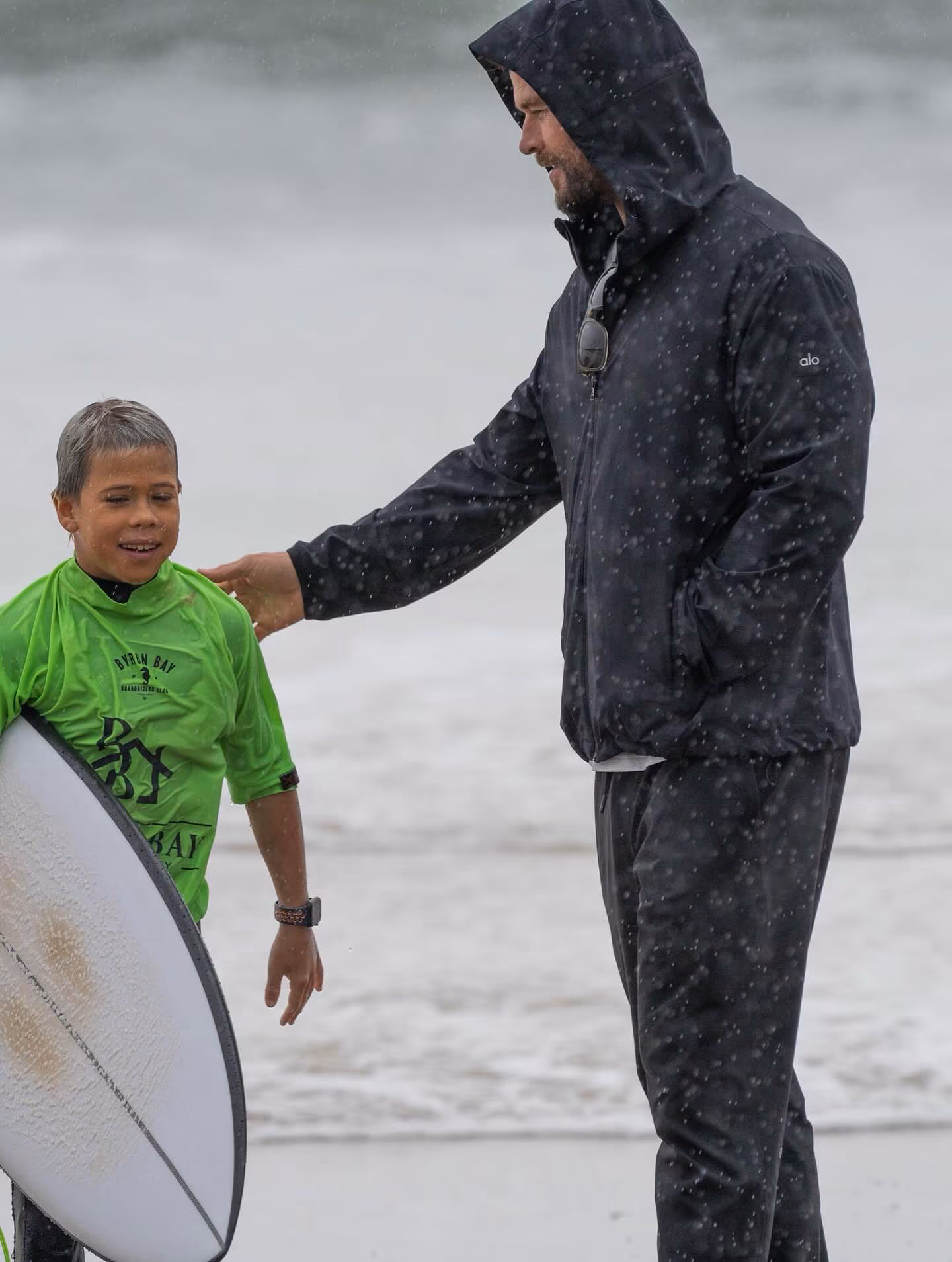 Chris Hemsworth Celebrates Son’s First Surf Competition Win