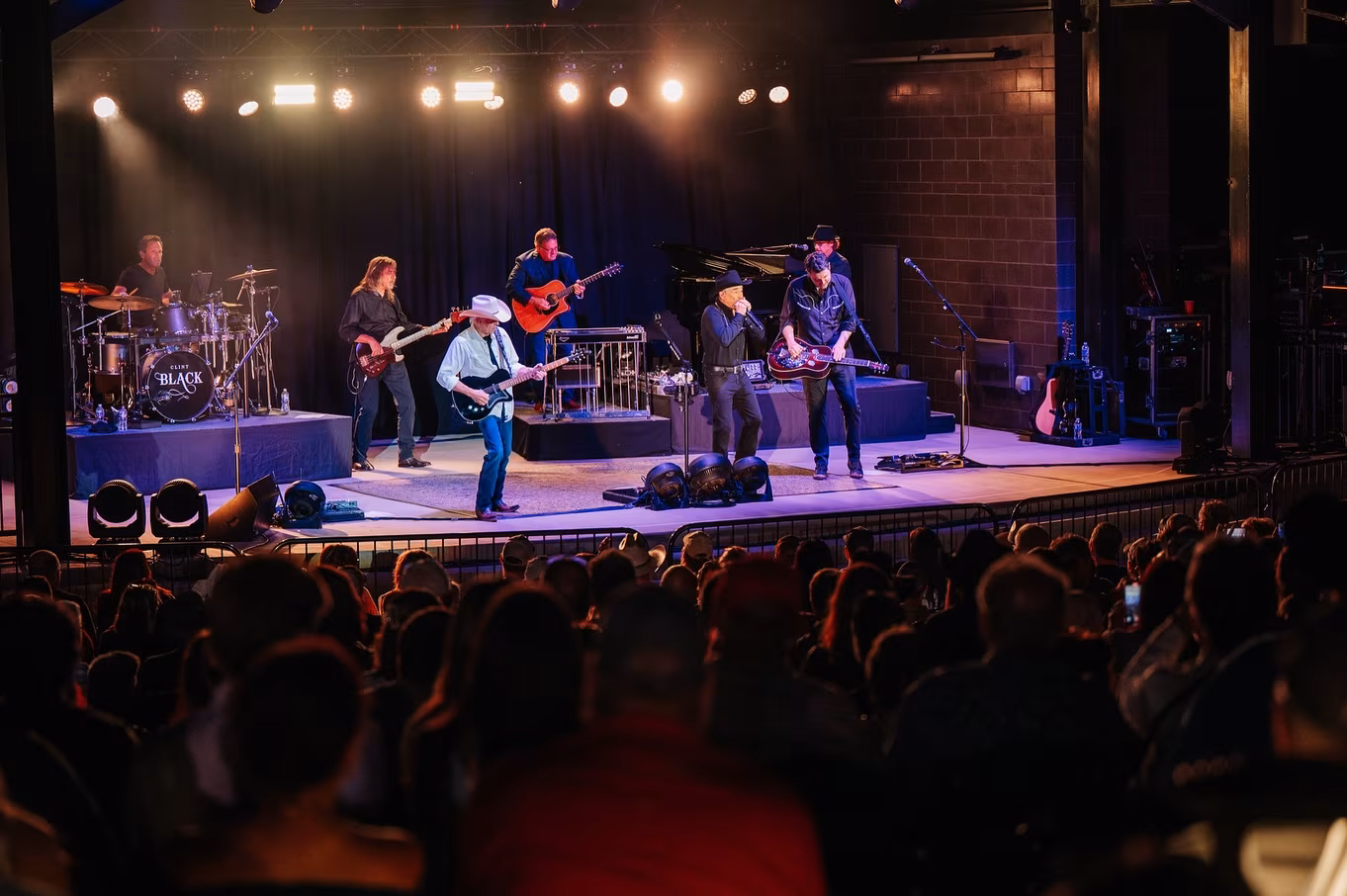 Clint Black Delights Fans in New Haven, KY