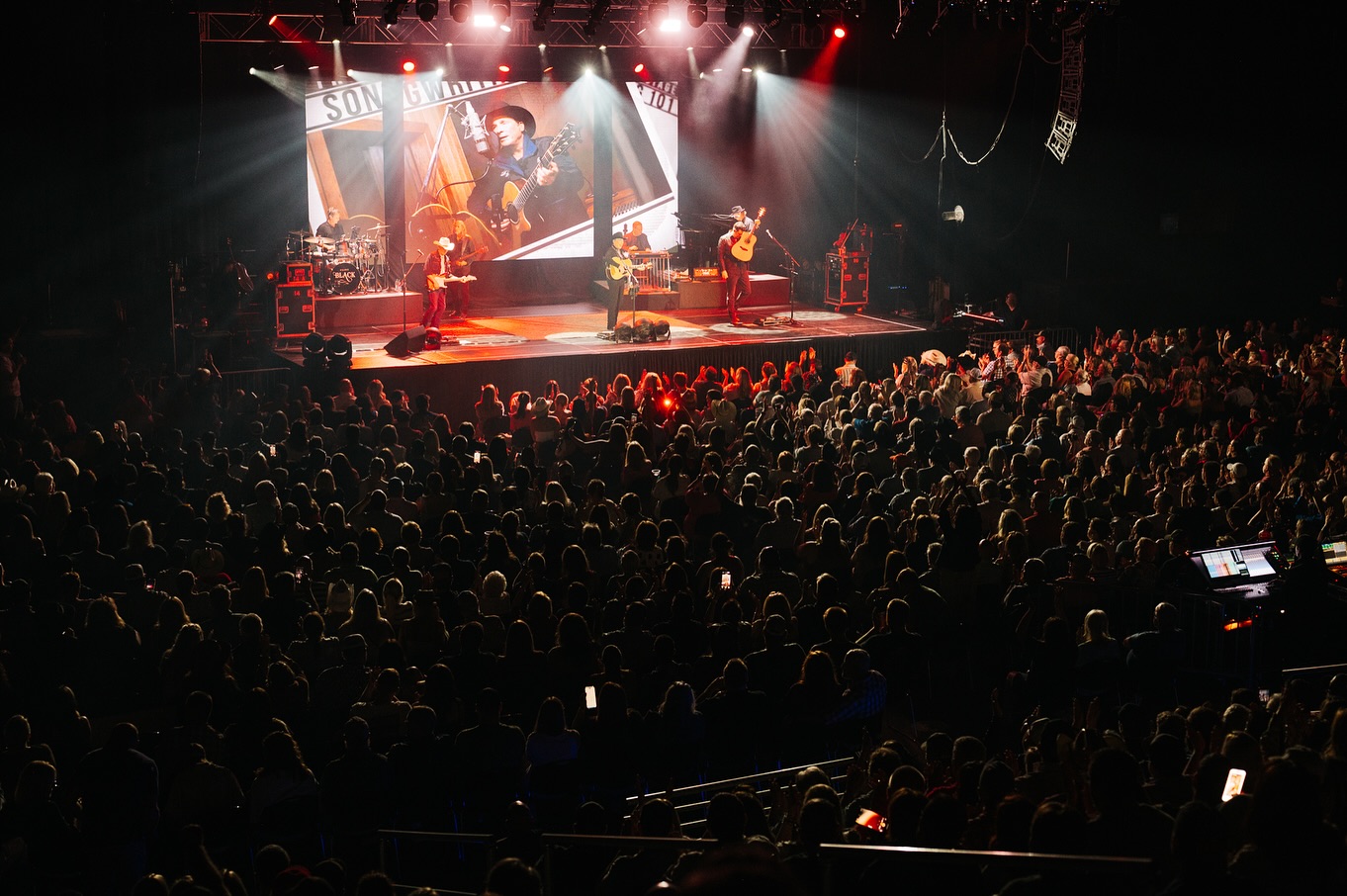 Clint Black Thrills Rome Fans at Forum River Center