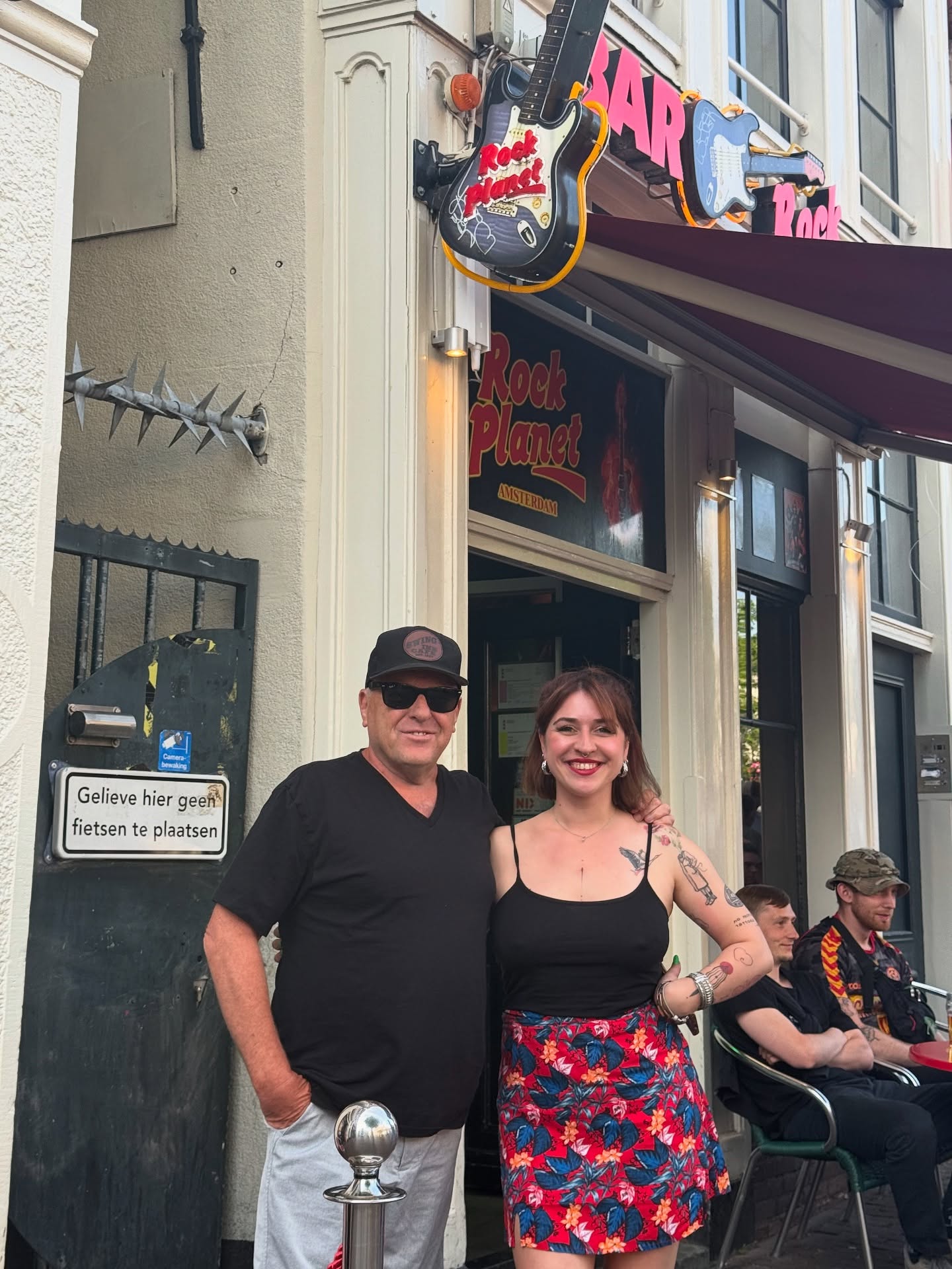 Dean Norris Rocks Out at Europe’s First Hard Rock Cafe