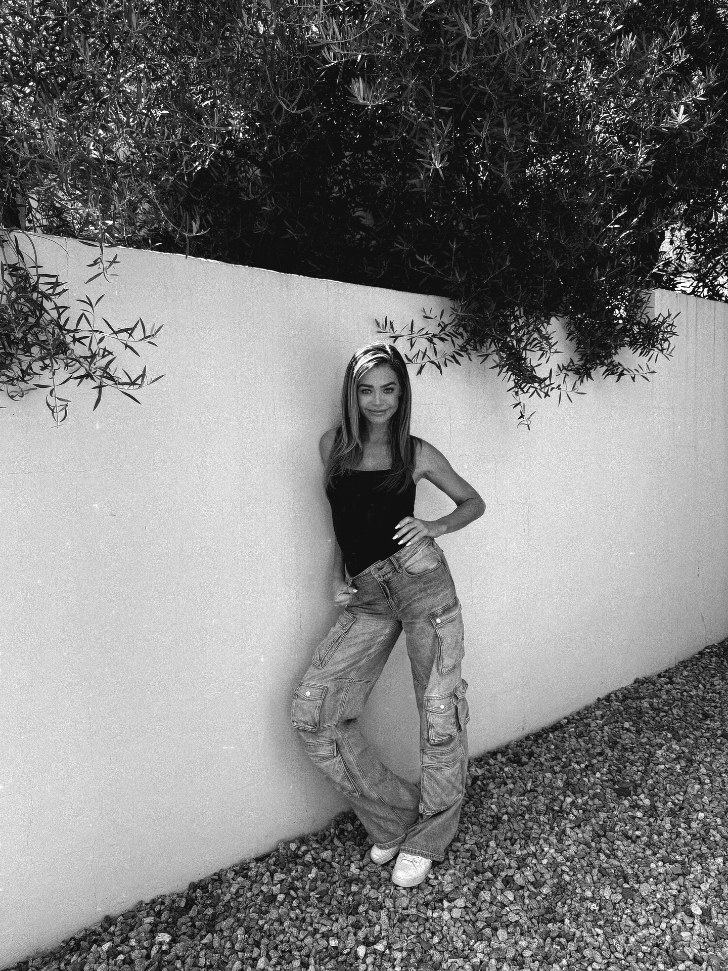 Denise Richards Exudes Main Character Energy Beachside